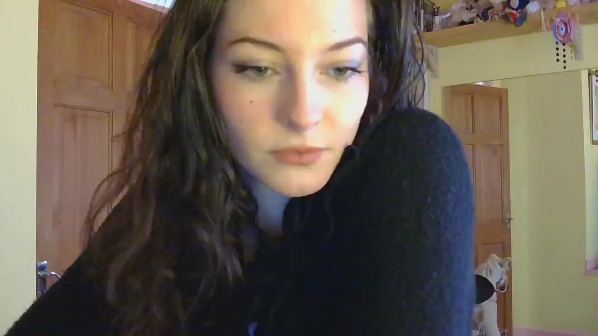 Gallery image thumbnail from sylksiren's myfreecams stream on, 03/04/2025, 13:32 image 14 of 20