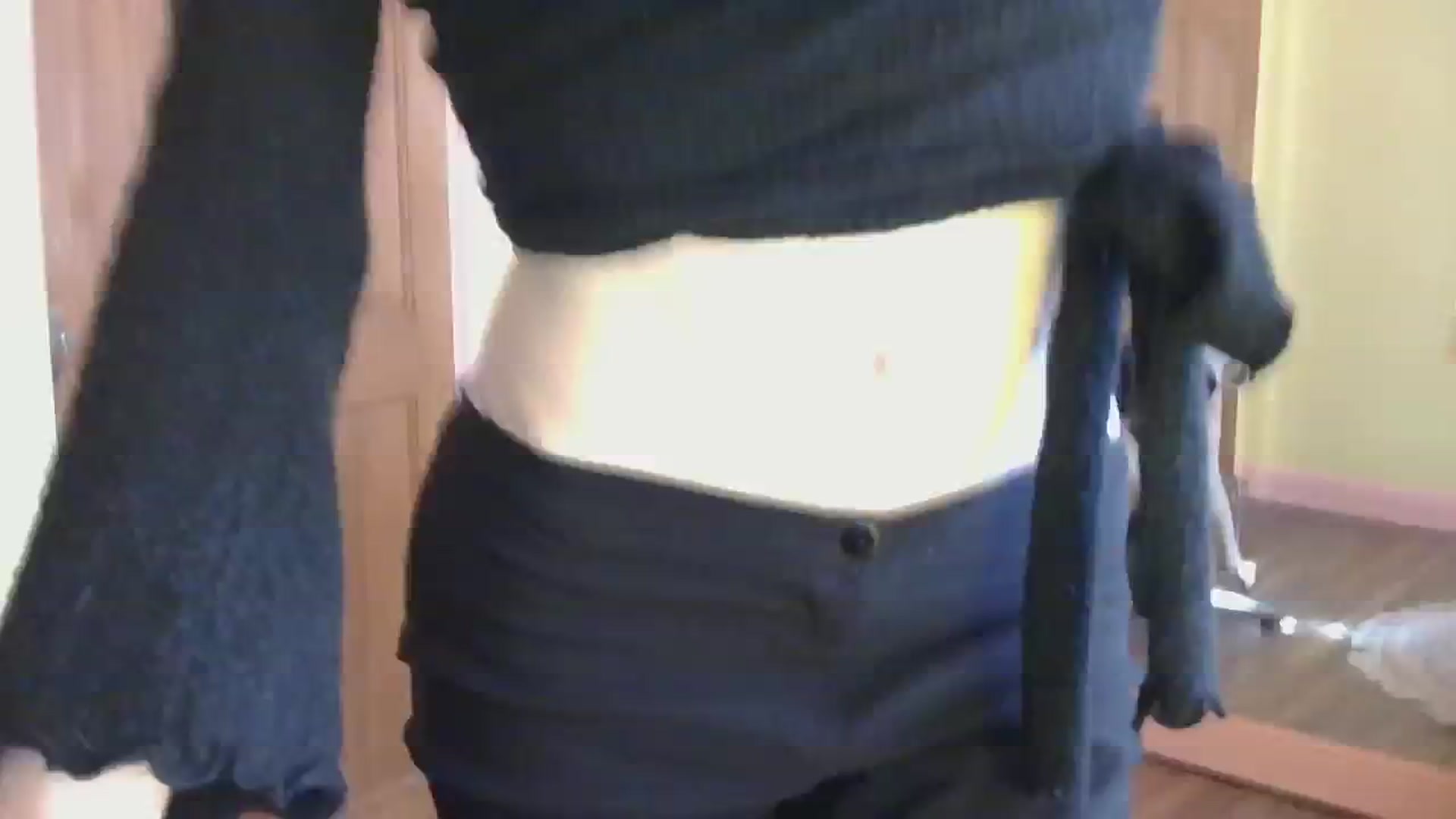 Gallery image thumbnail from sylksiren's myfreecams stream on, 03/04/2025, 13:32 image 3 of 20