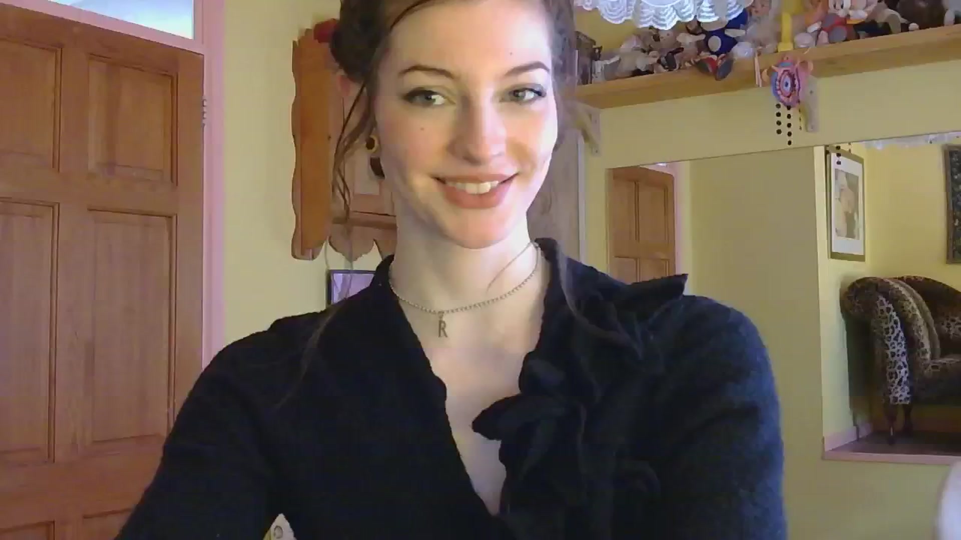 Gallery image thumbnail from sylksiren's myfreecams stream on, 03/04/2025, 15:24 image 3 of 20