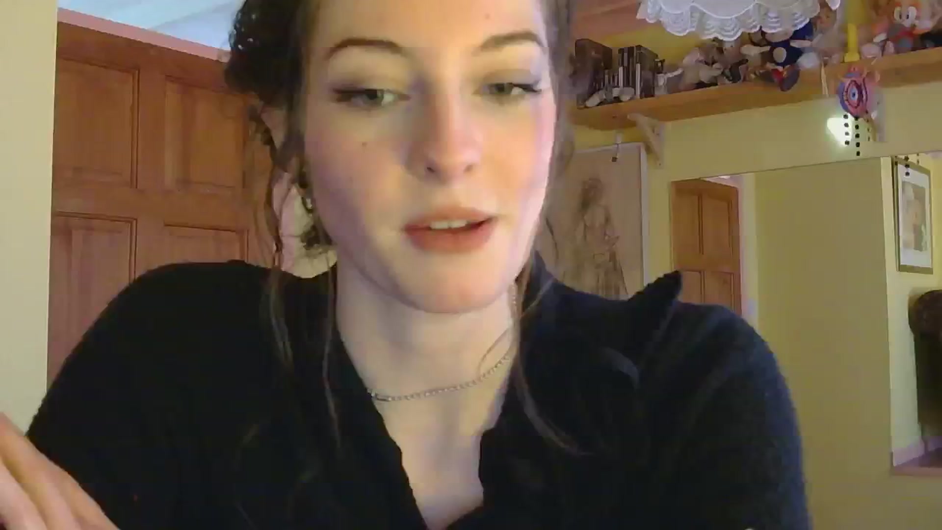 Gallery image thumbnail from sylksiren's myfreecams stream on, 03/04/2025, 16:20 image 2 of 20