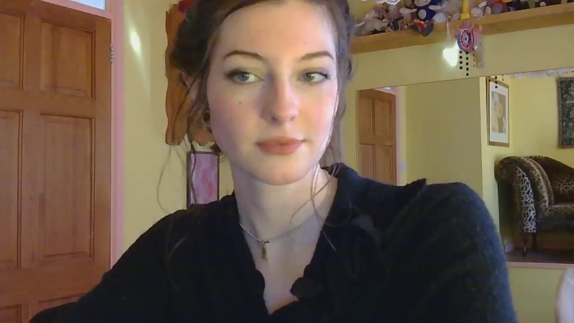 Gallery image thumbnail from sylksiren's myfreecams stream on, 03/04/2025, 16:20 image 1 of 20