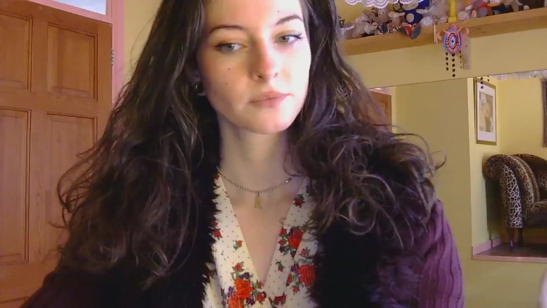 Gallery image thumbnail from sylksiren's myfreecams stream on, 03/05/2025, 16:30 image 12 of 20