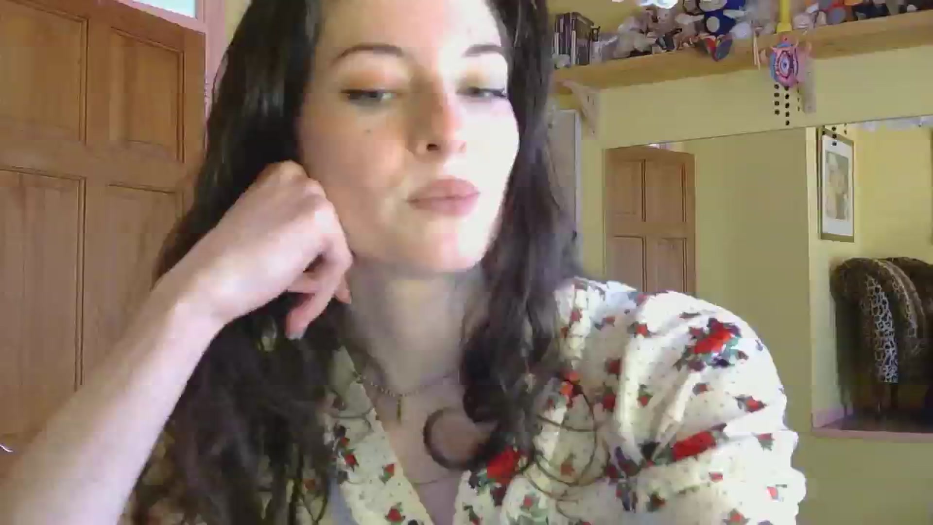 Gallery image thumbnail from sylksiren's myfreecams stream on, 03/05/2025, 16:30 image 7 of 20