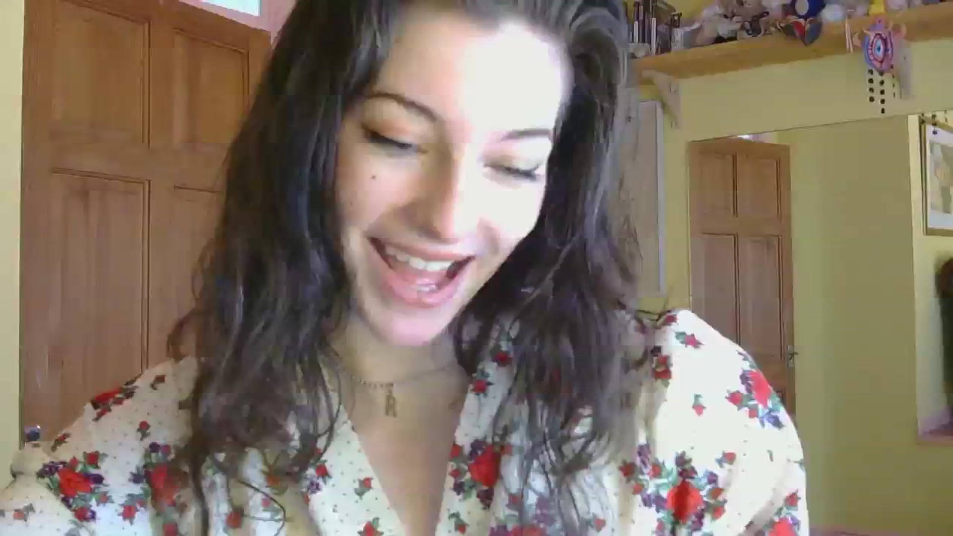 Gallery image thumbnail from sylksiren's myfreecams stream on, 03/05/2025, 16:30 image 2 of 20