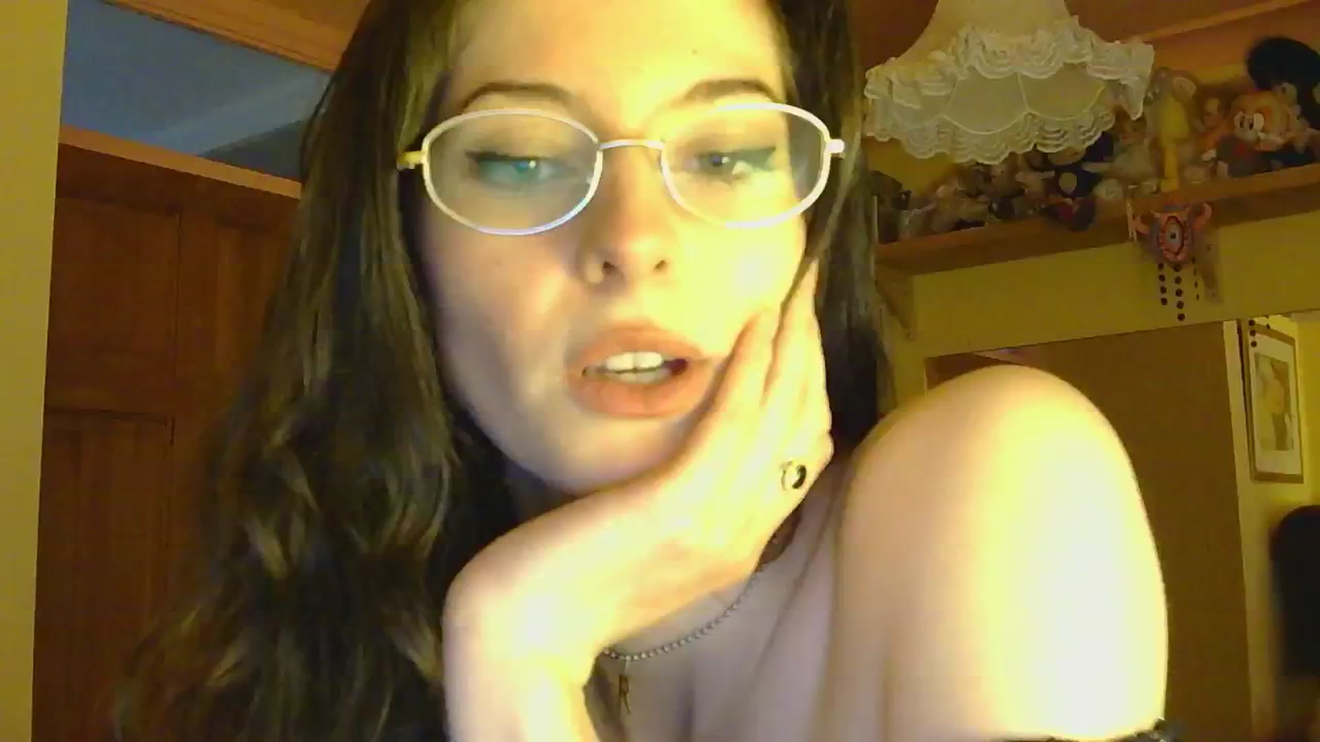 Gallery image thumbnail from sylksiren's myfreecams stream on, 03/06/2025, 17:32 image 8 of 20