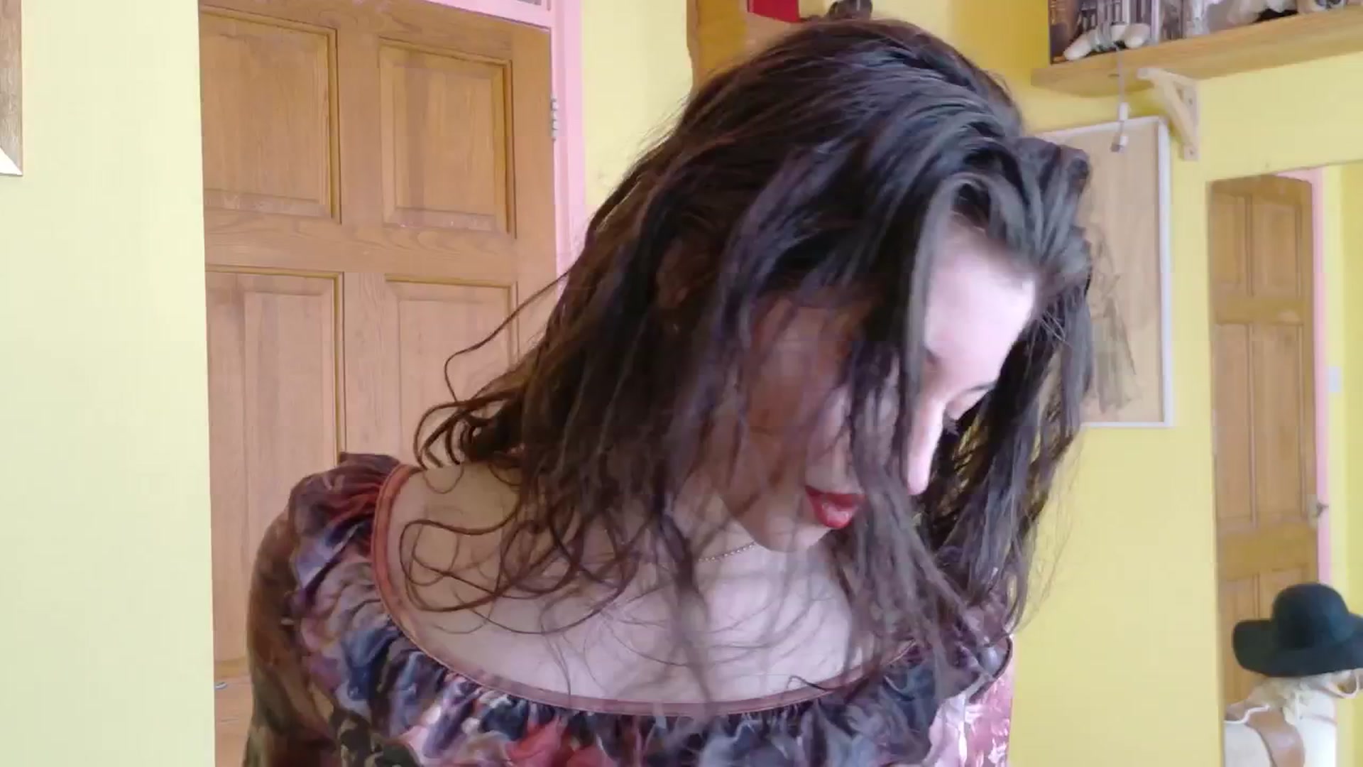 Gallery image thumbnail from sylksiren's myfreecams stream on, 03/13/2025, 14:51 image 6 of 20