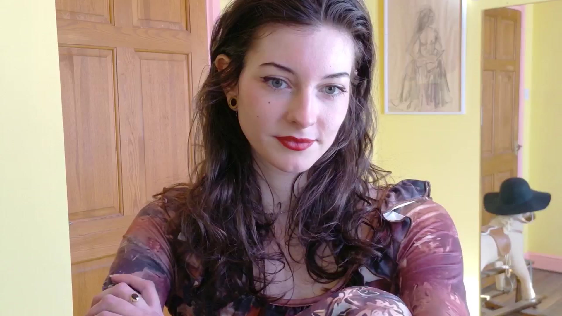 Gallery image thumbnail from sylksiren's myfreecams stream on, 03/13/2025, 14:51 image 19 of 20