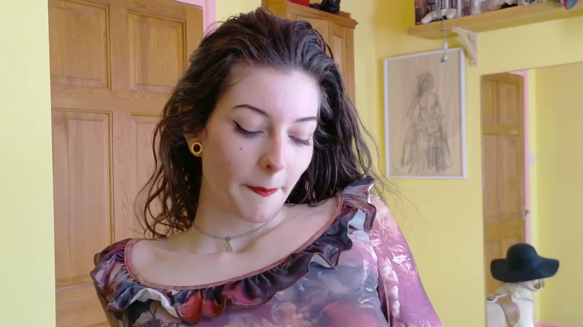 Gallery image thumbnail from sylksiren's myfreecams stream on, 03/13/2025, 14:51 image 5 of 20