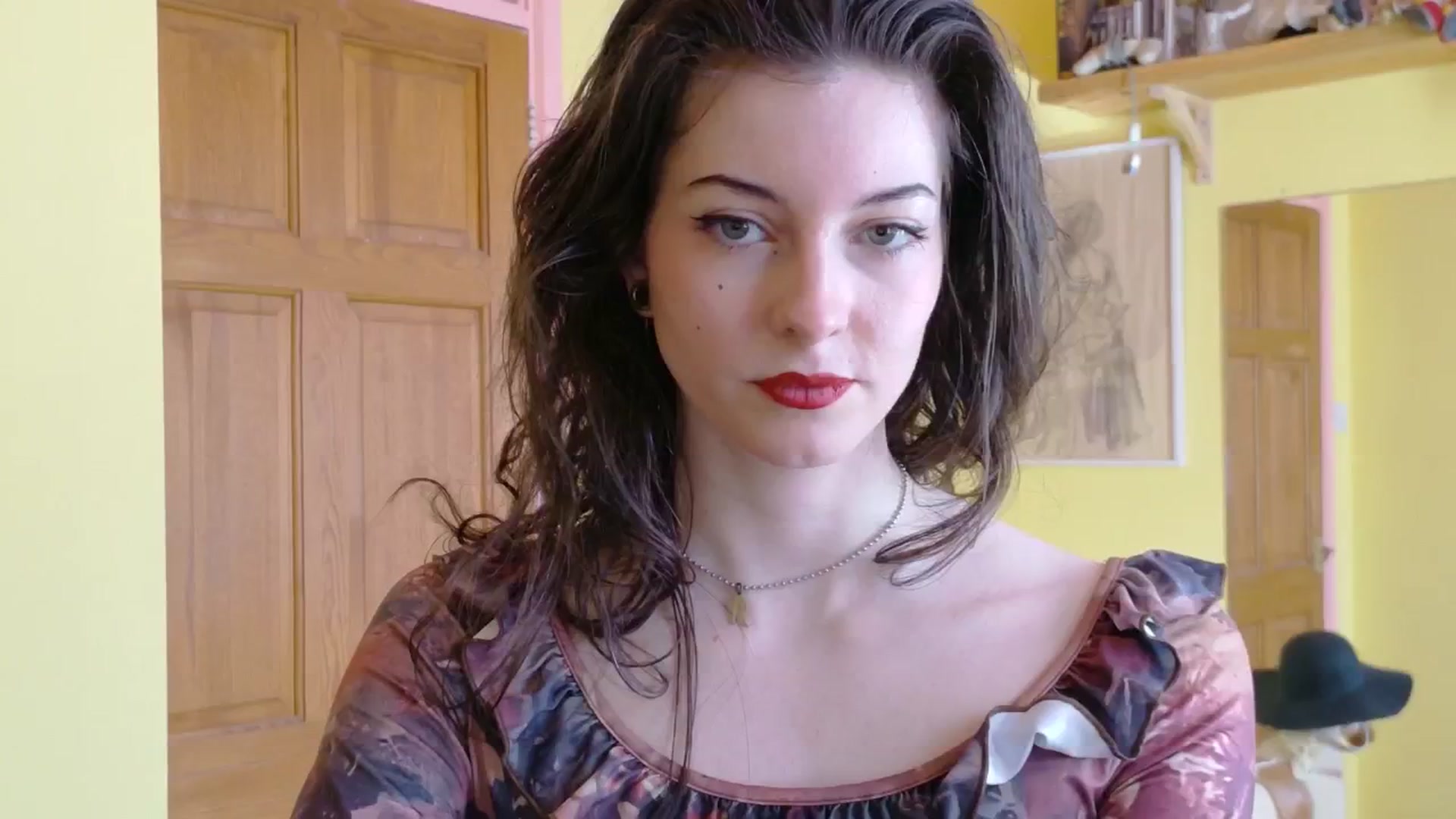 Gallery image thumbnail from sylksiren's myfreecams stream on, 03/13/2025, 14:51 image 17 of 20