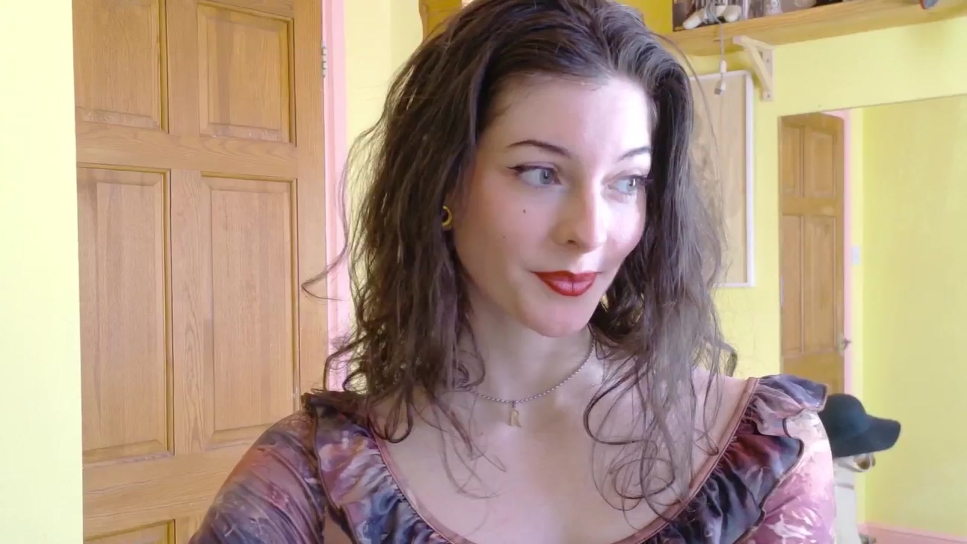 Gallery image thumbnail from sylksiren's myfreecams stream on, 03/13/2025, 15:47 image 10 of 20