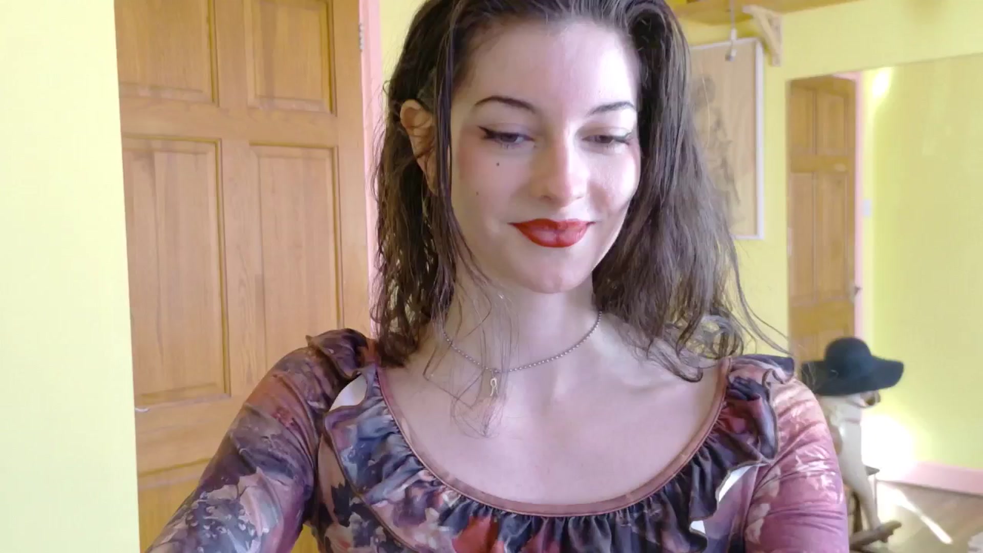 Gallery image thumbnail from sylksiren's myfreecams stream on, 03/13/2025, 16:17 image 12 of 20