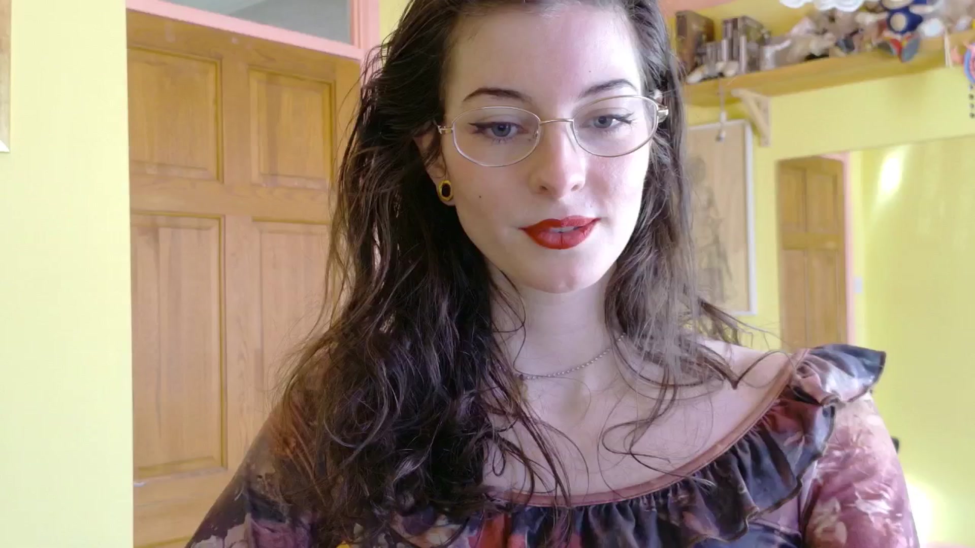 Gallery image thumbnail from sylksiren's myfreecams stream on, 03/13/2025, 16:17 image 18 of 20