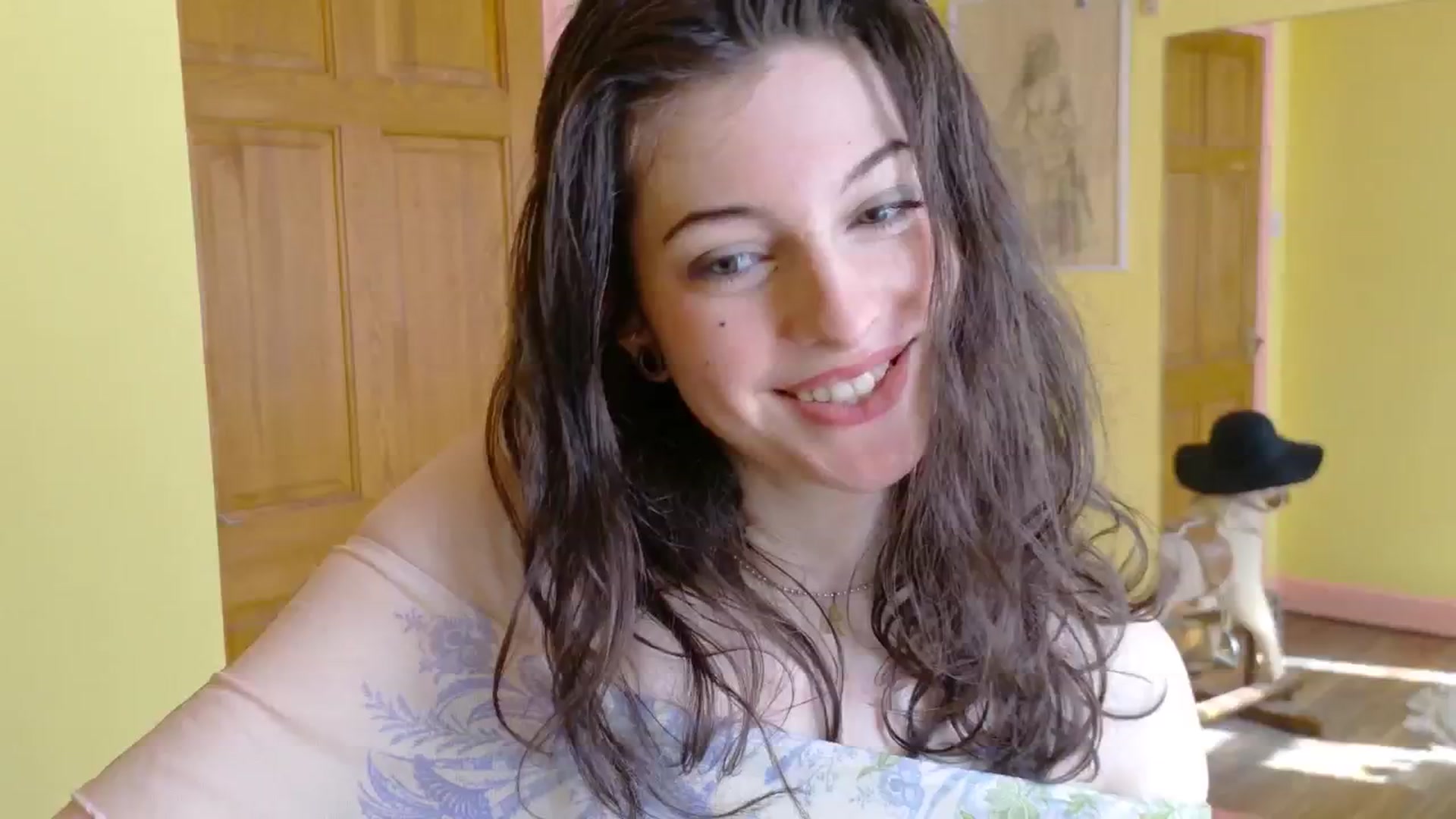 Gallery image thumbnail from sylksiren's myfreecams stream on, 03/14/2025, 14:25 image 11 of 20