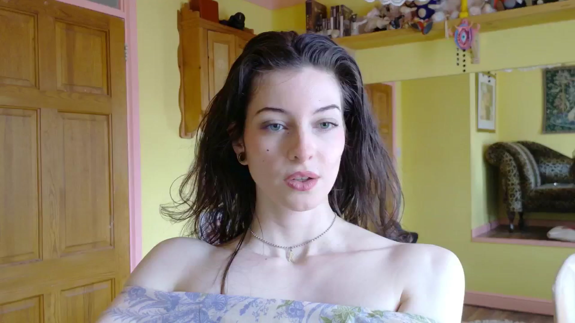 Gallery image thumbnail from sylksiren's myfreecams stream on, 03/14/2025, 15:42 image 14 of 20