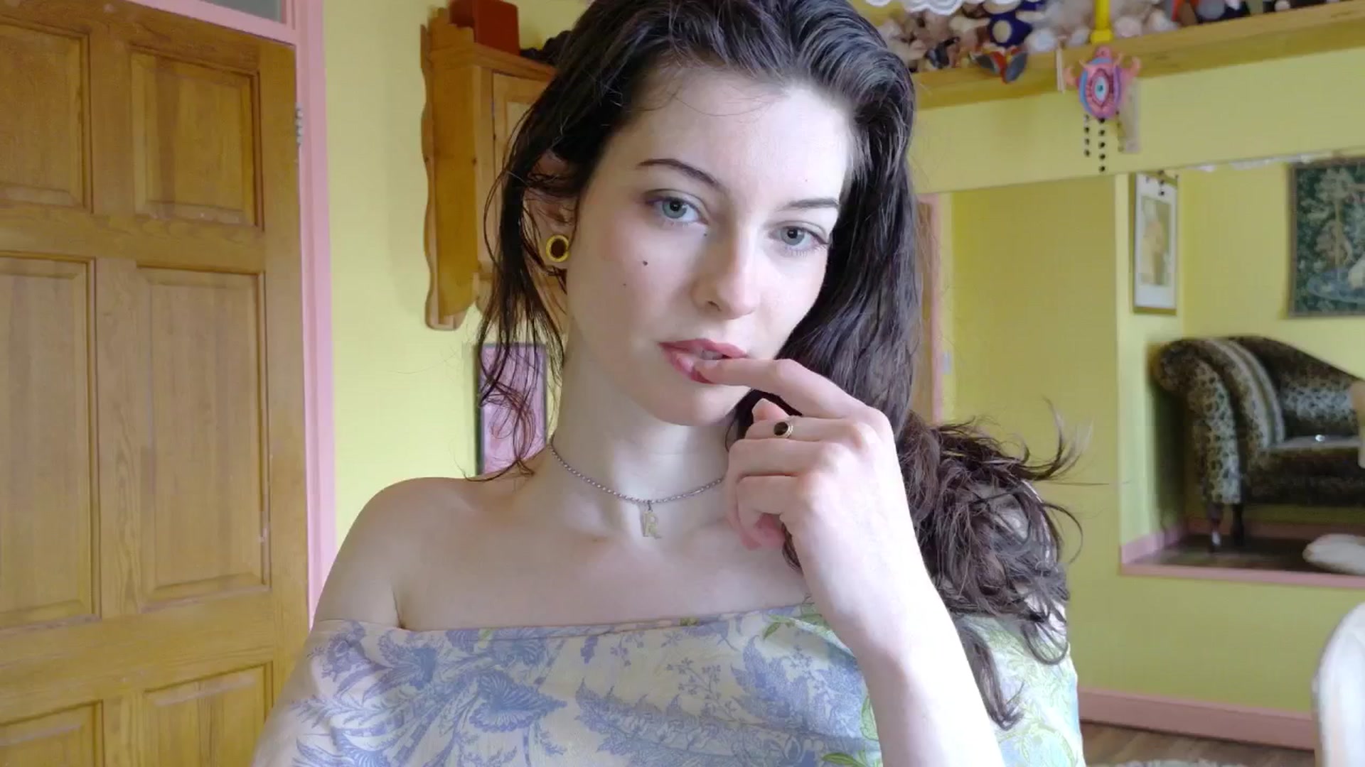 Gallery image thumbnail from sylksiren's myfreecams stream on, 03/14/2025, 15:42 image 17 of 20