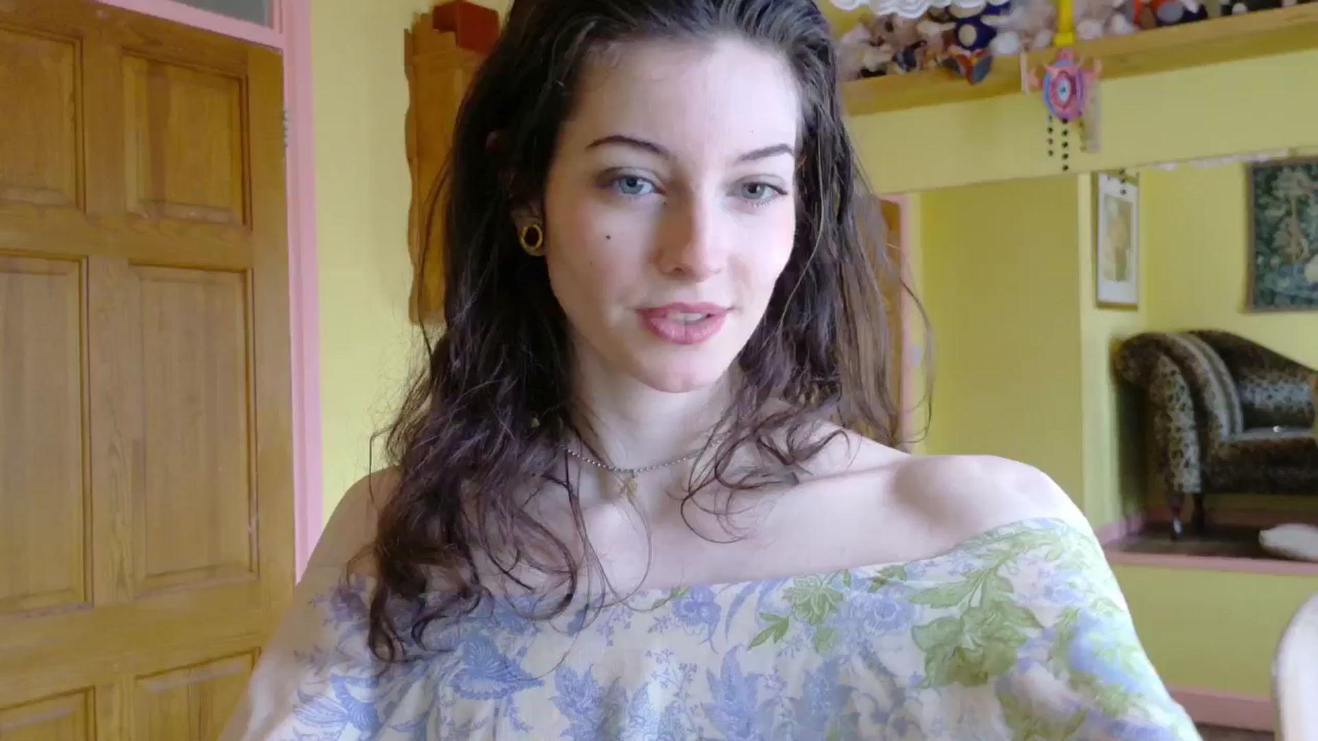 Gallery image thumbnail from sylksiren's myfreecams stream on, 03/14/2025, 15:42 image 5 of 20