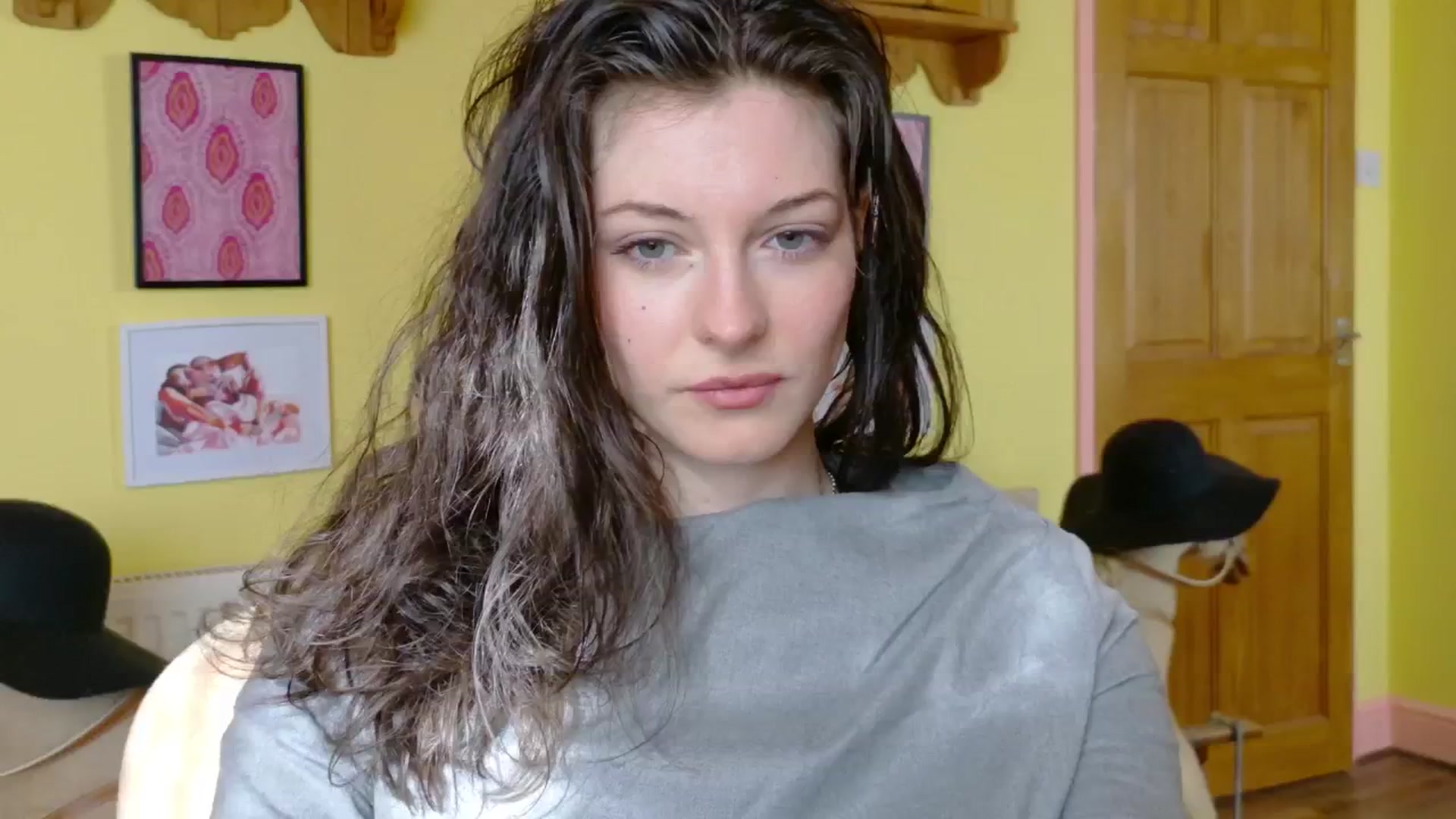 Gallery image thumbnail from sylksiren's myfreecams stream on, 03/19/2025, 16:11 image 17 of 20