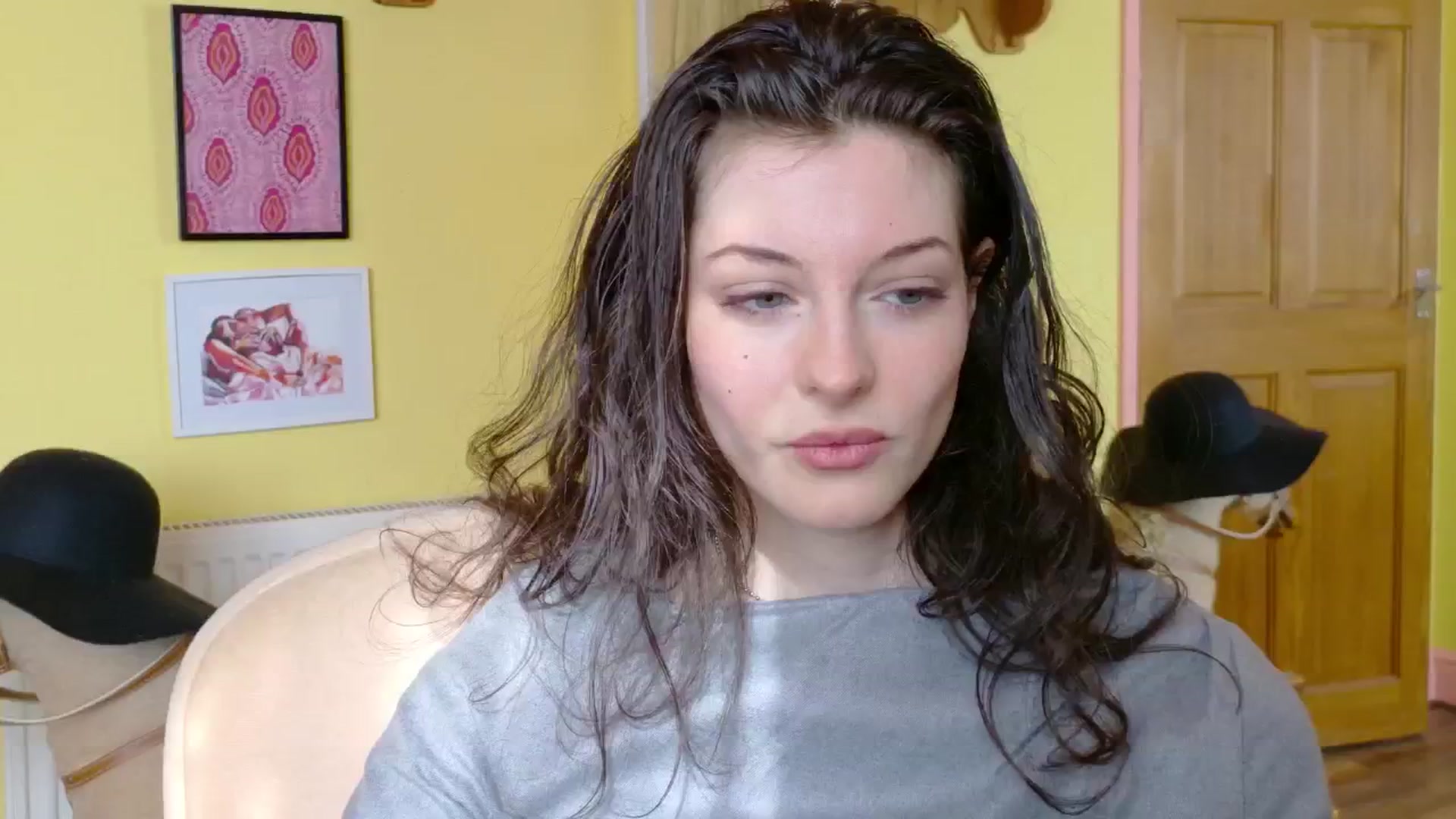 Gallery image thumbnail from sylksiren's myfreecams stream on, 03/19/2025, 16:11 image 11 of 20