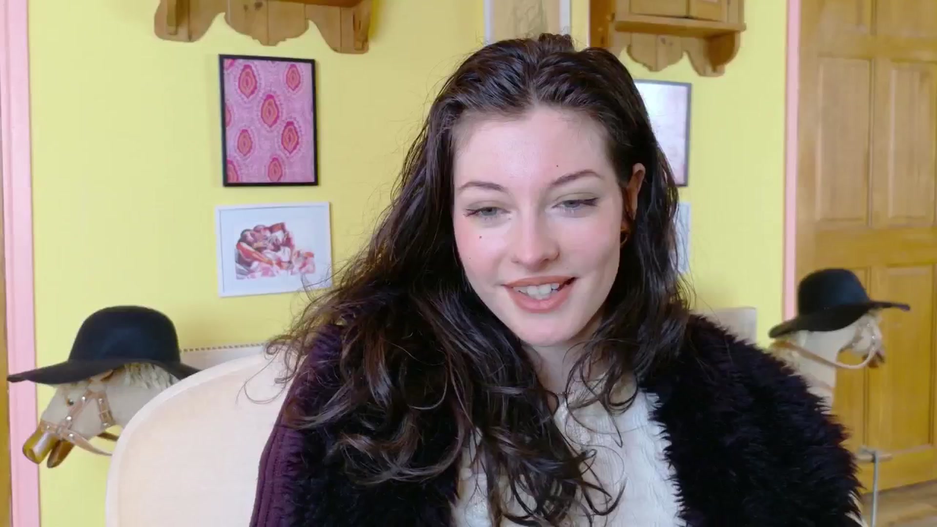 Gallery image thumbnail from sylksiren's myfreecams stream on, 03/20/2025, 14:17 image 14 of 20