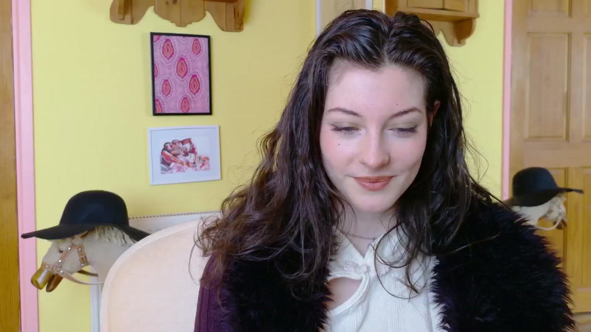 Gallery image thumbnail from sylksiren's myfreecams stream on, 03/20/2025, 14:17 image 7 of 20