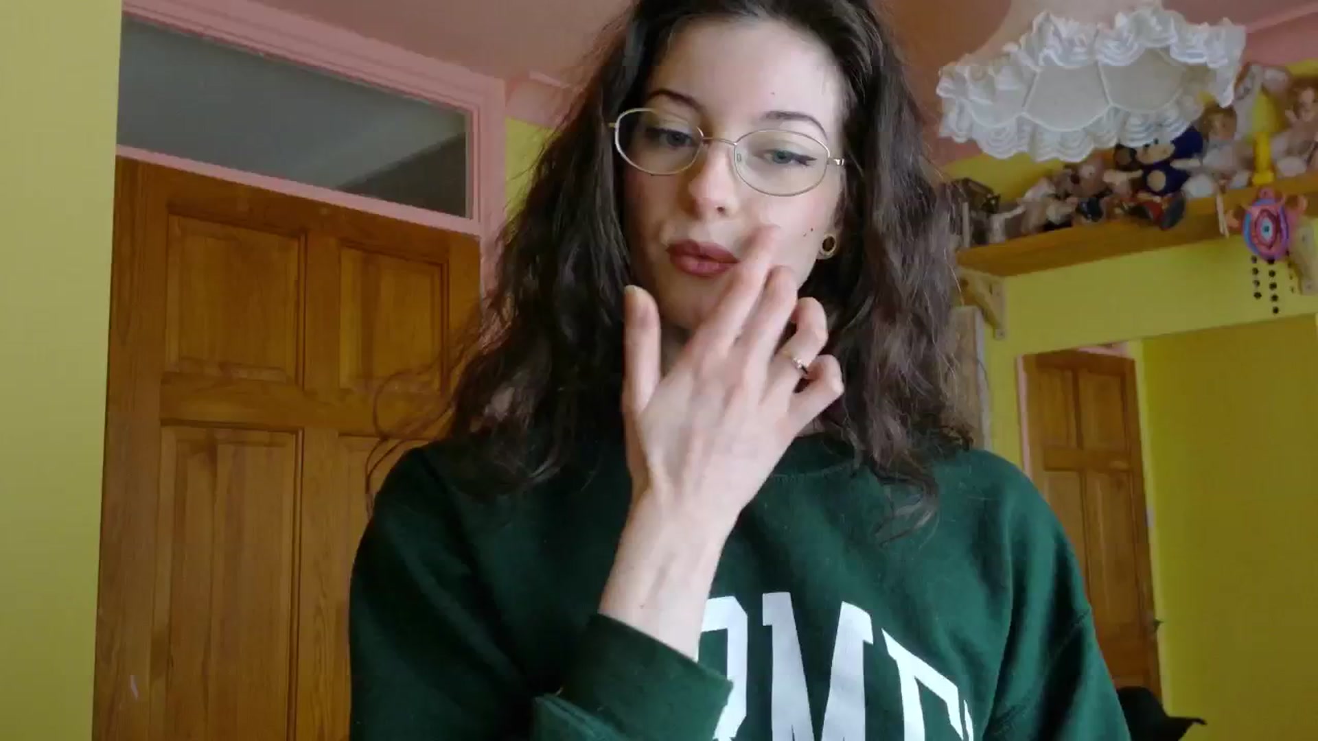 Gallery image thumbnail from sylksiren's myfreecams stream on, 03/23/2025, 14:25 image 12 of 20