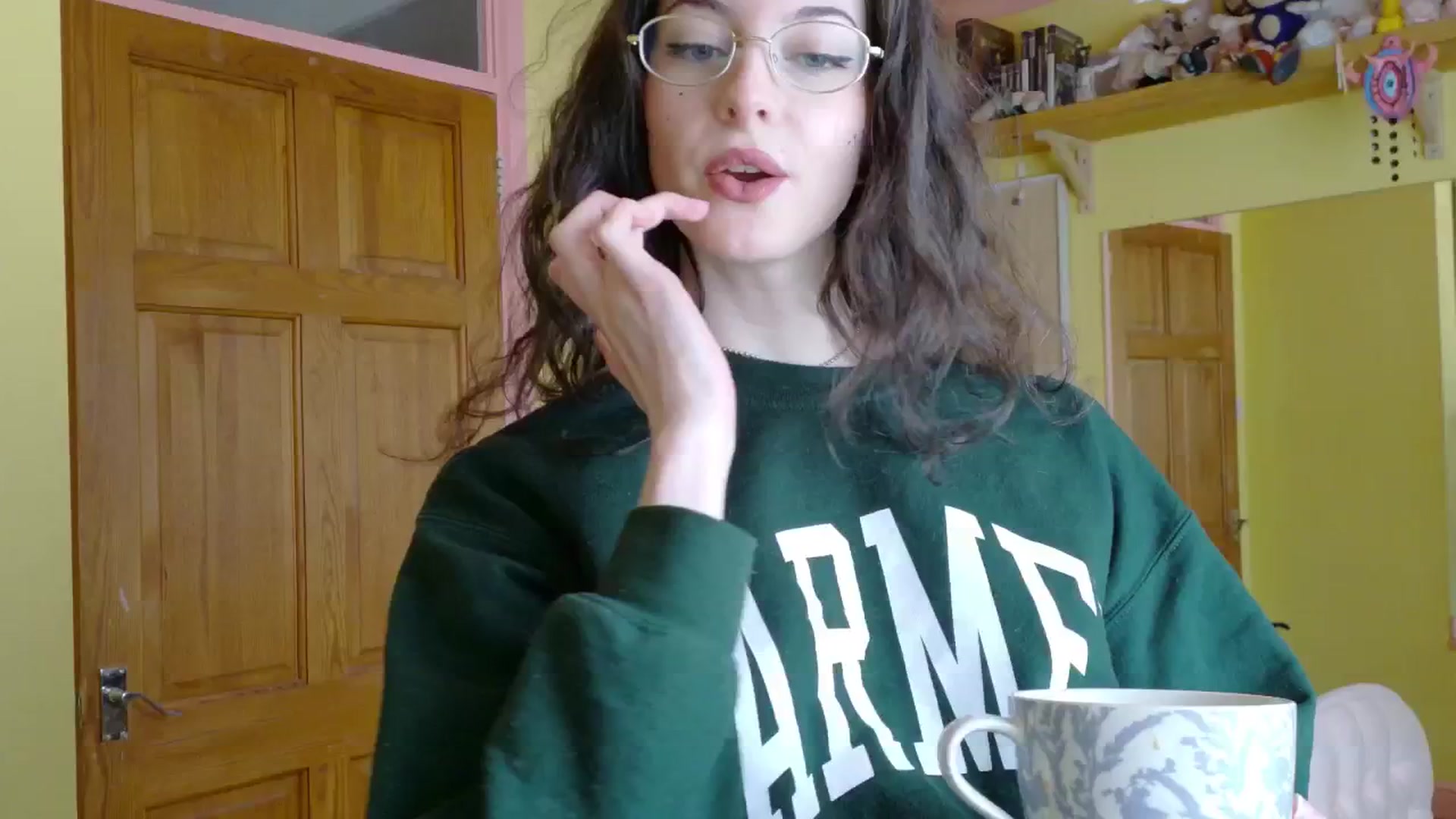 Gallery image thumbnail from sylksiren's myfreecams stream on, 03/23/2025, 14:25 image 5 of 20