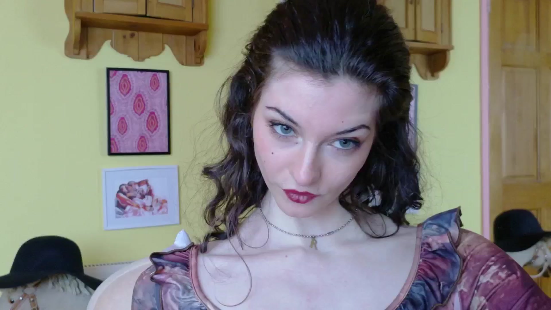 Gallery image thumbnail from sylksiren's myfreecams stream on, 03/24/2025, 15:22 image 20 of 20