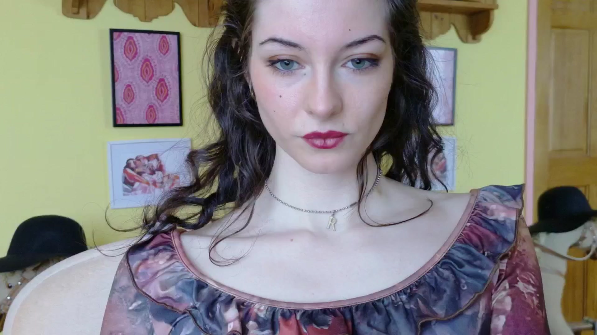 Gallery image thumbnail from sylksiren's myfreecams stream on, 03/24/2025, 15:22 image 12 of 20