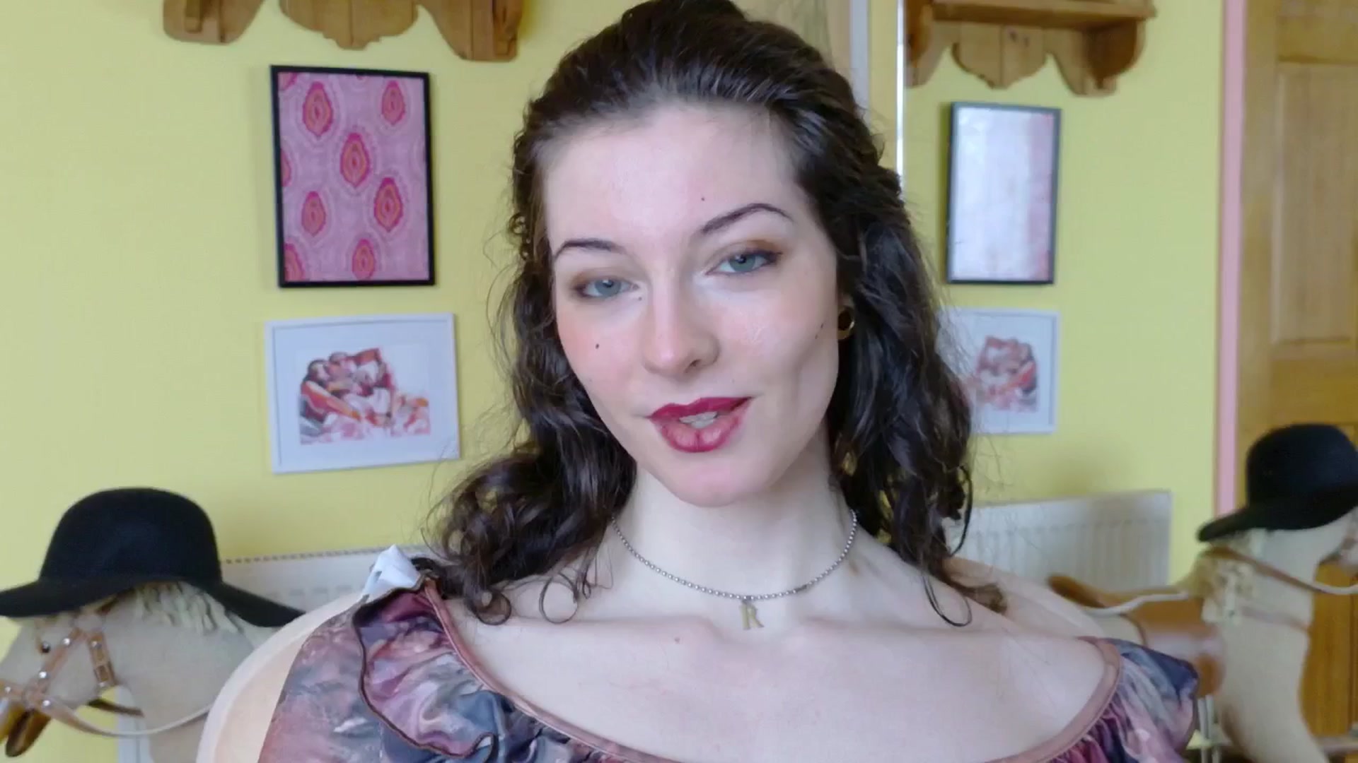 Gallery image thumbnail from sylksiren's myfreecams stream on, 03/24/2025, 15:22 image 9 of 20