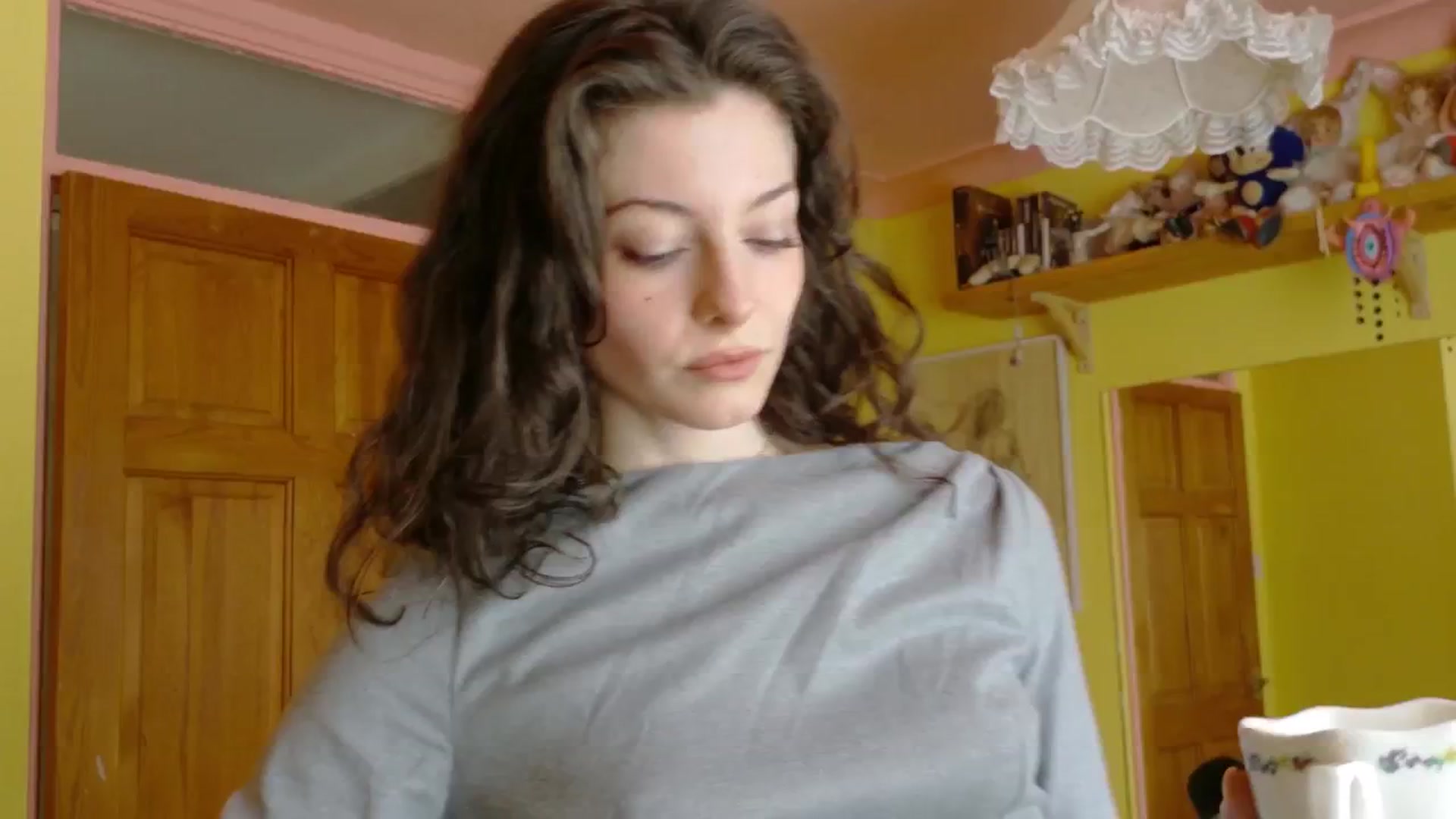 Gallery image thumbnail from sylksiren's myfreecams stream on, 03/26/2025, 15:06 image 10 of 20