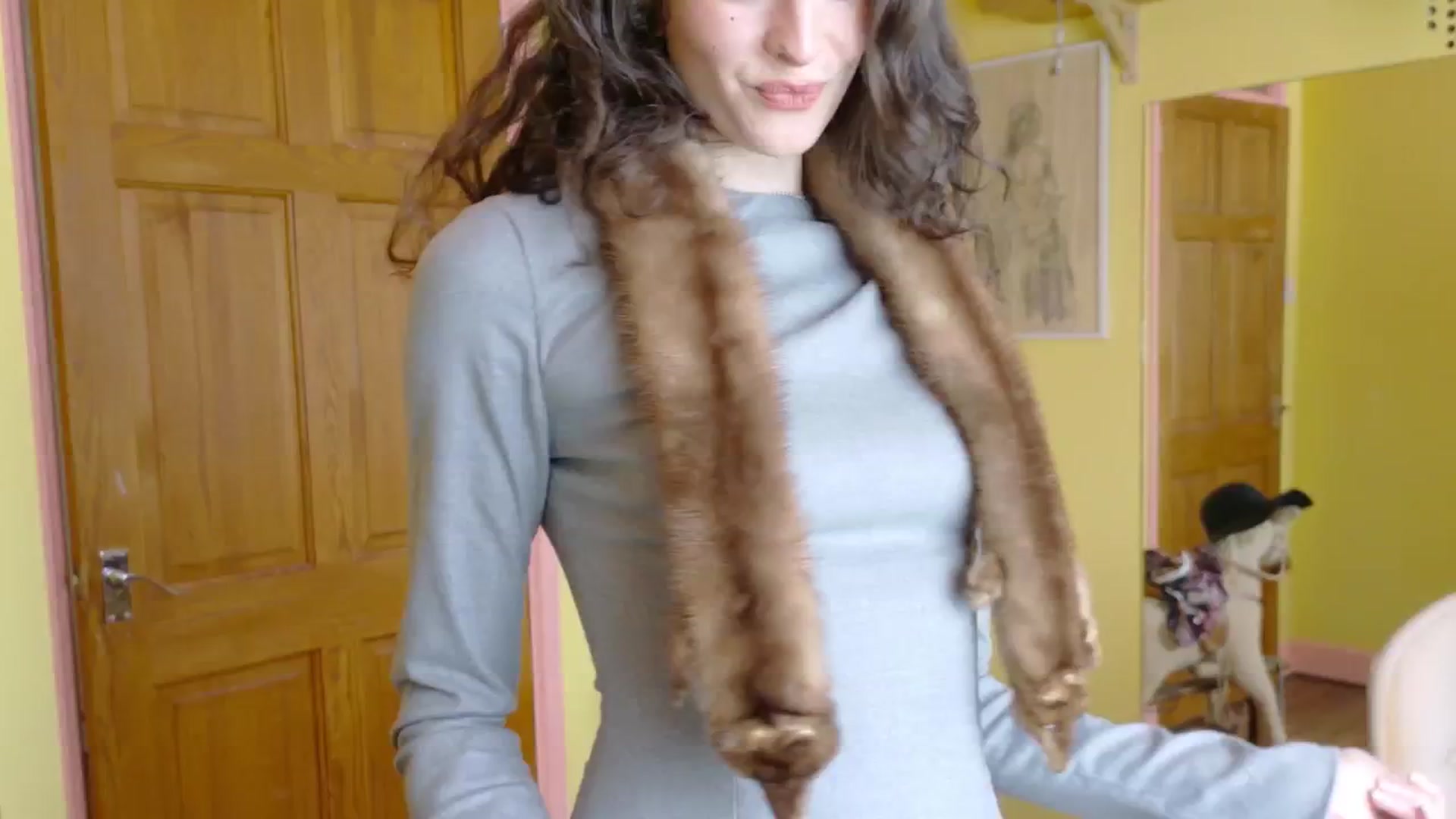 Gallery image thumbnail from sylksiren's myfreecams stream on, 03/26/2025, 15:06 image 15 of 20