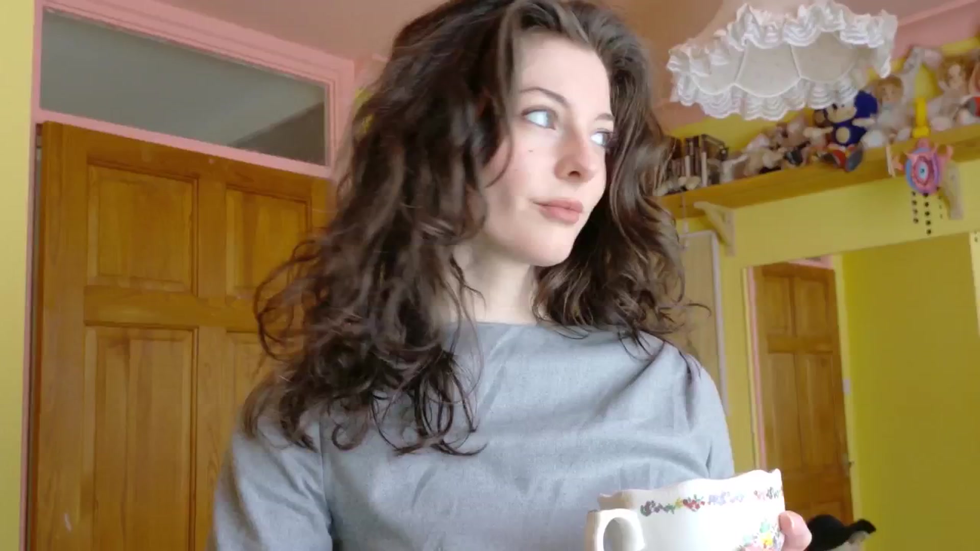 Gallery image thumbnail from sylksiren's myfreecams stream on, 03/26/2025, 15:06 image 1 of 20