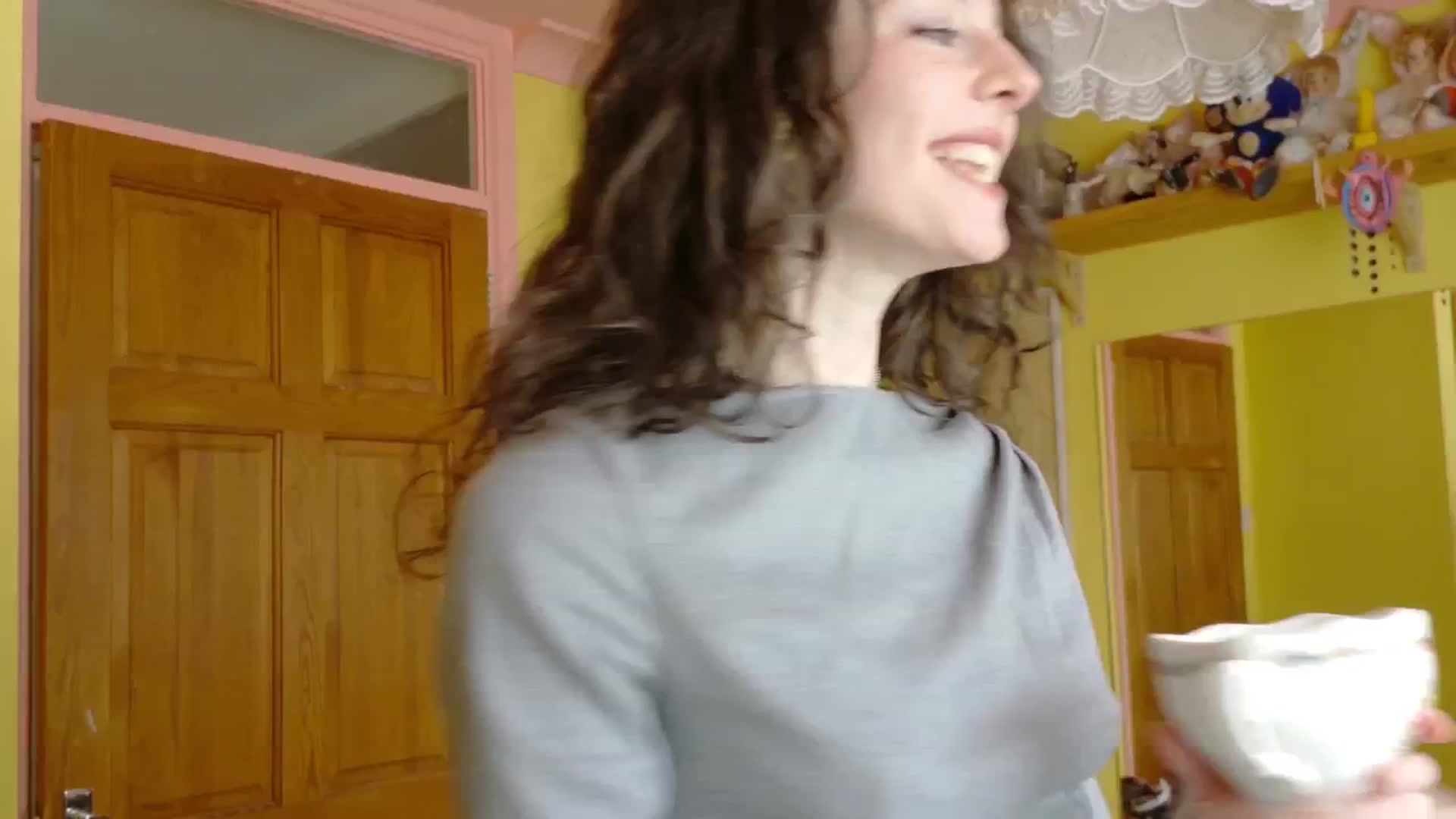 Gallery image thumbnail from sylksiren's myfreecams stream on, 03/26/2025, 15:06 image 5 of 20