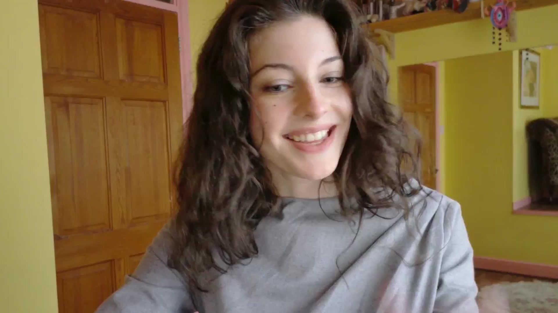 Gallery image thumbnail from sylksiren's myfreecams stream on, 03/26/2025, 18:37 image 14 of 20