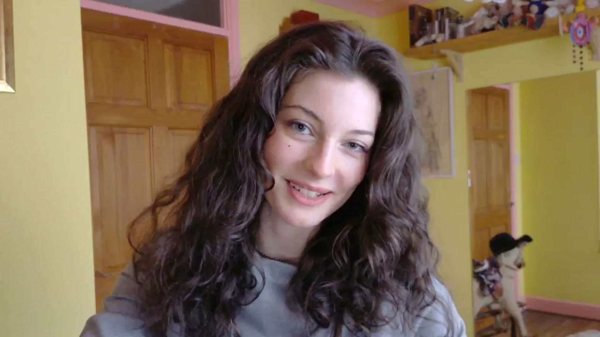 Gallery image thumbnail from sylksiren's myfreecams stream on, 03/26/2025, 18:37 image 10 of 20