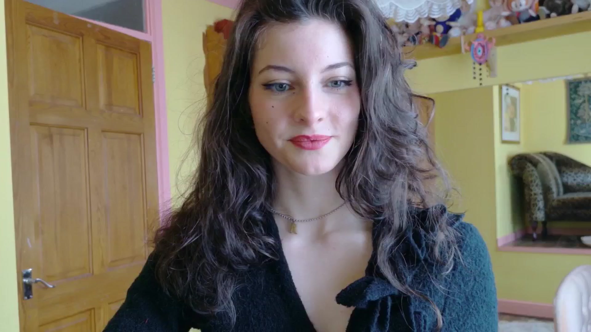 Gallery image thumbnail from sylksiren's myfreecams stream on, 03/27/2025, 14:37 image 16 of 20