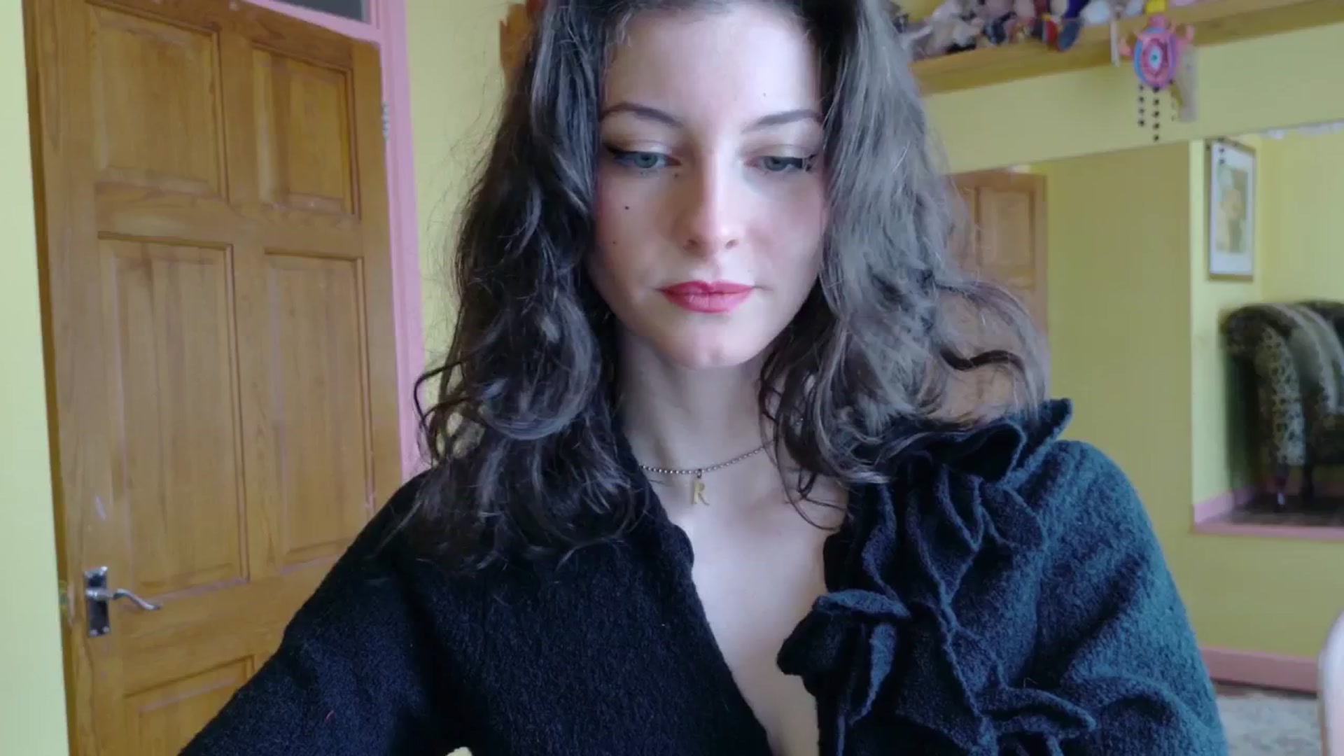 Gallery image thumbnail from sylksiren's myfreecams stream on, 03/27/2025, 14:37 image 11 of 20