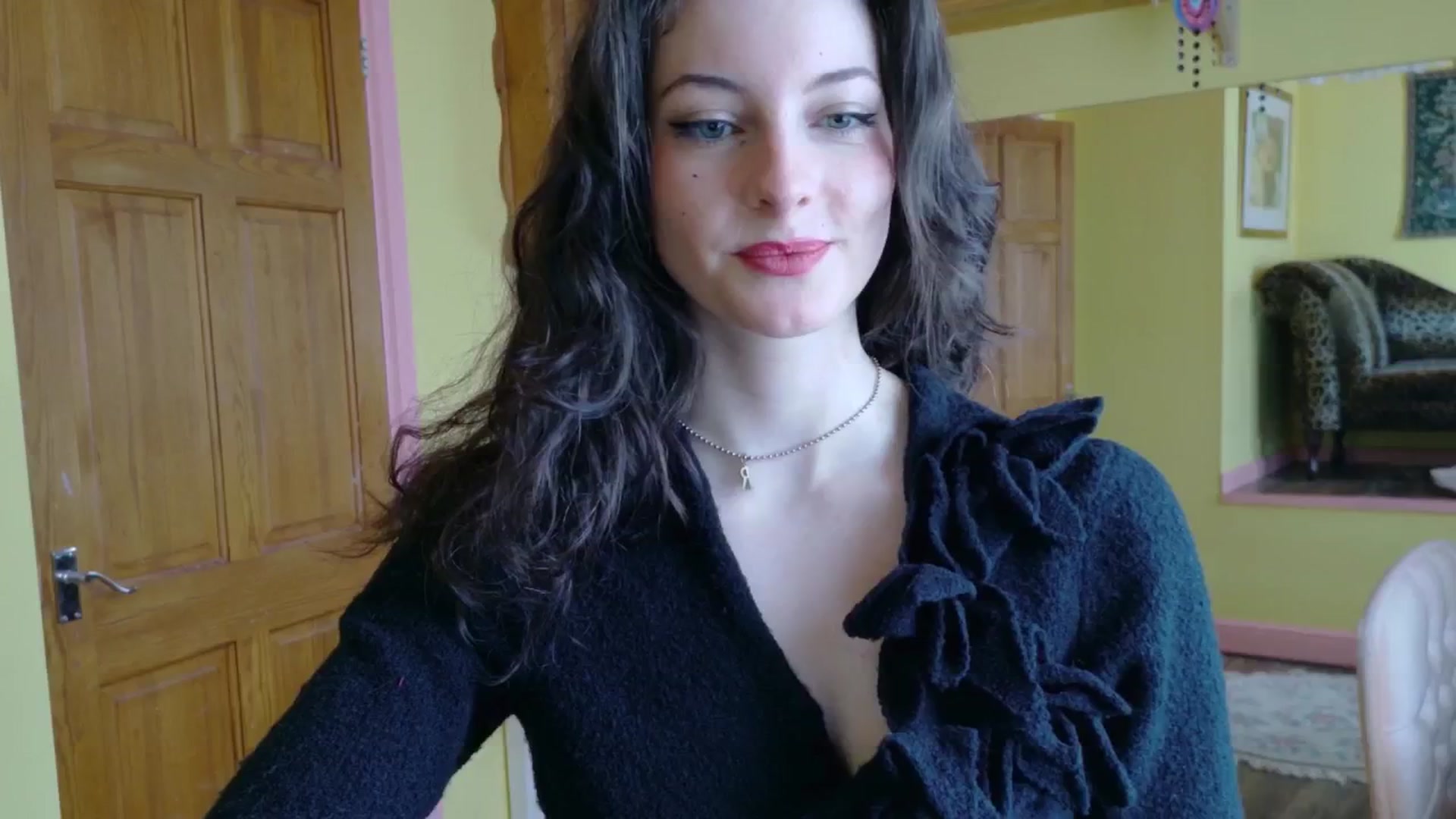 Gallery image thumbnail from sylksiren's myfreecams stream on, 03/27/2025, 14:37 image 14 of 20