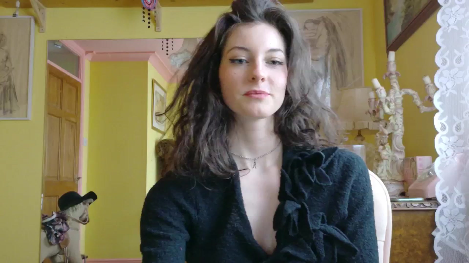 Gallery image thumbnail from sylksiren's myfreecams stream on, 03/27/2025, 17:33 image 11 of 20