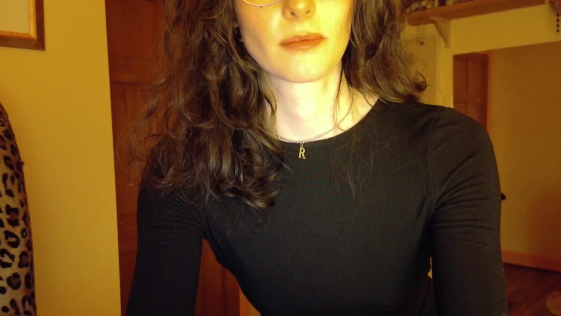 Gallery image thumbnail from sylksiren's myfreecams stream on, 03/28/2025, 23:10 image 17 of 20