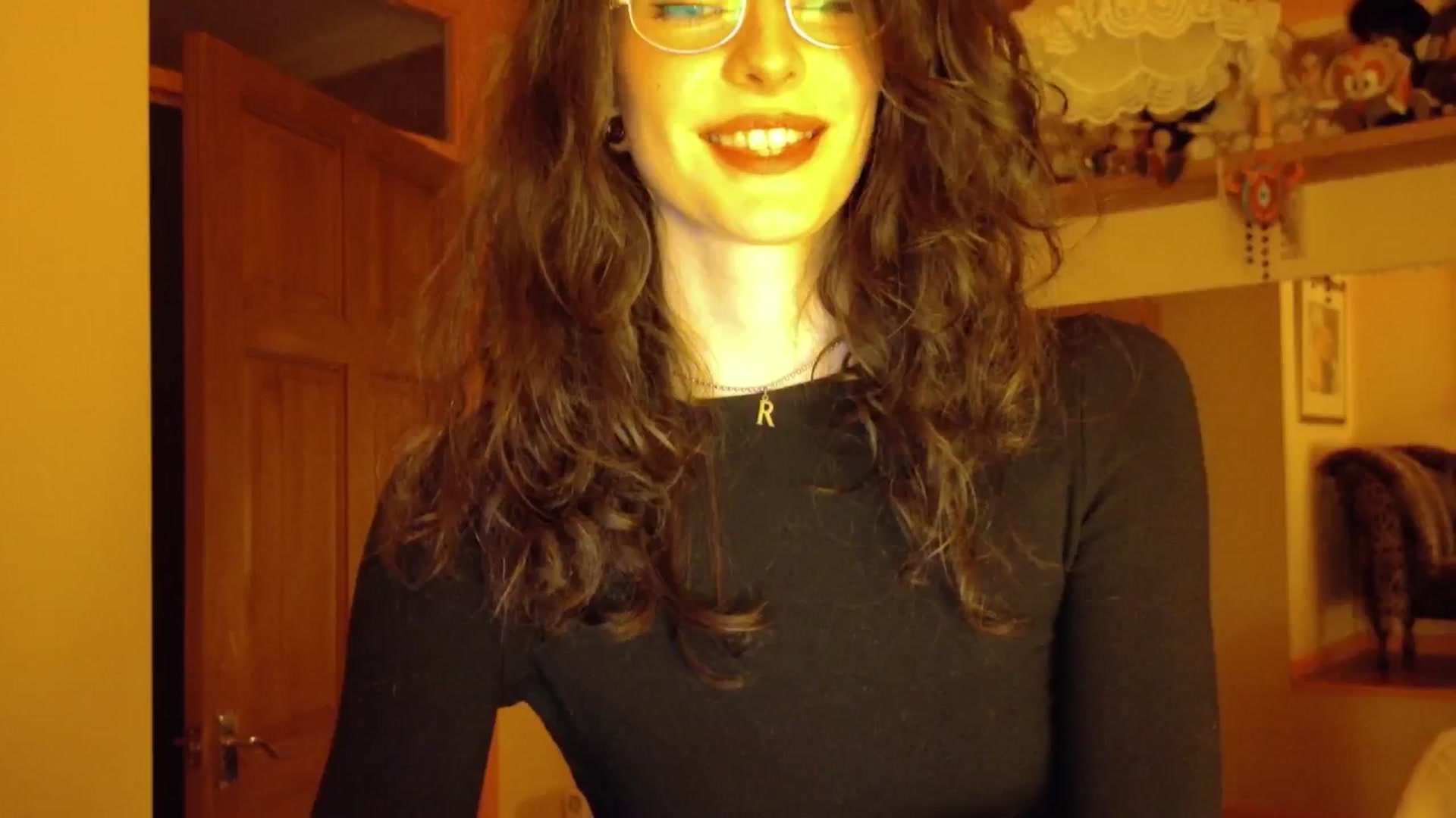 Gallery image thumbnail from sylksiren's myfreecams stream on, 03/28/2025, 23:10 image 10 of 20