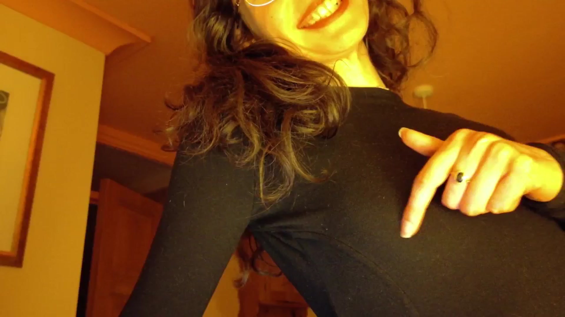 Gallery image thumbnail from sylksiren's myfreecams stream on, 03/28/2025, 23:10 image 8 of 20