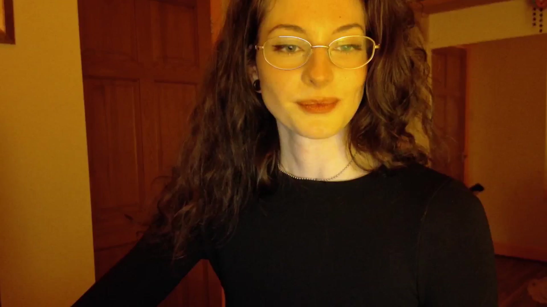 Gallery image thumbnail from sylksiren's myfreecams stream on, 03/28/2025, 23:10 image 20 of 20