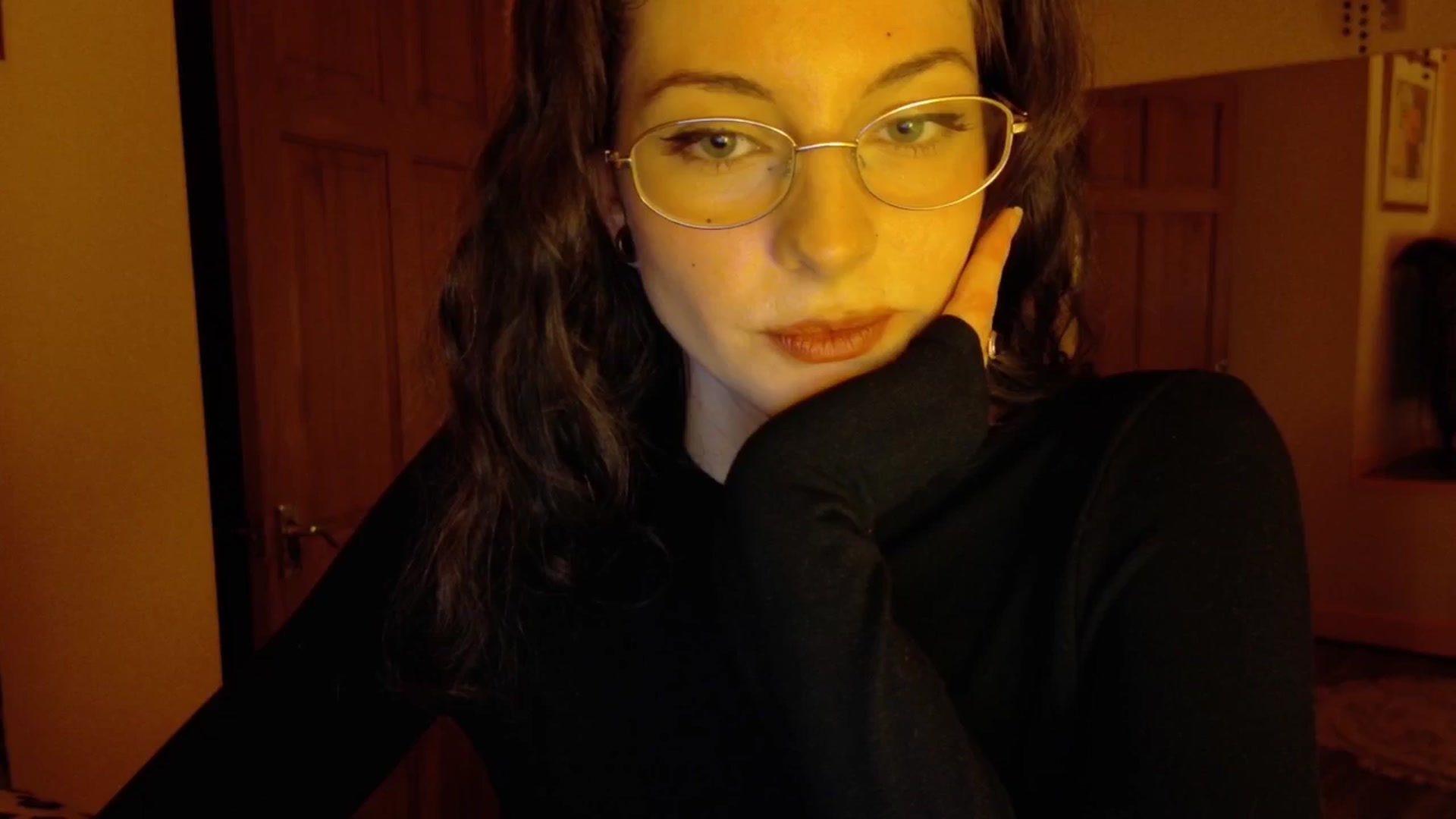 Gallery image thumbnail from sylksiren's myfreecams stream on, 03/28/2025, 23:10 image 6 of 20