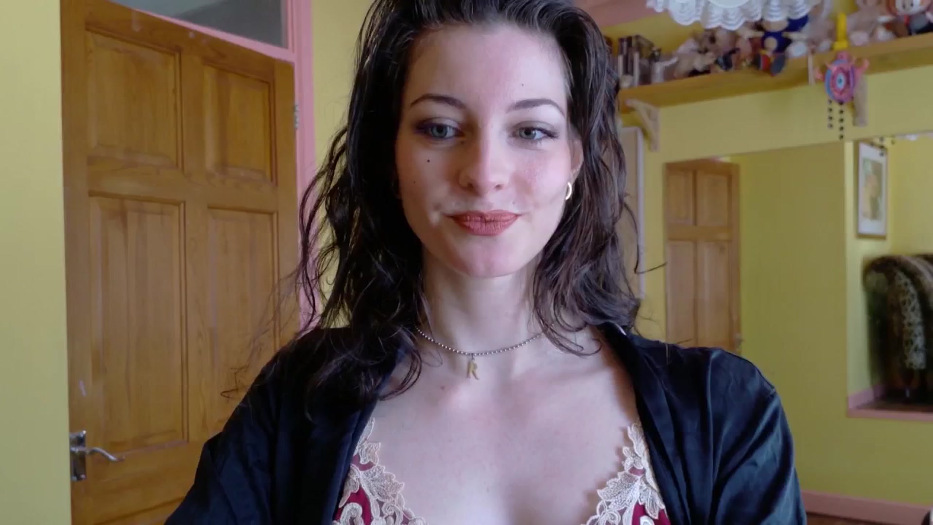 Gallery image thumbnail from sylksiren's myfreecams stream on, 04/02/2025, 14:03 image 13 of 20