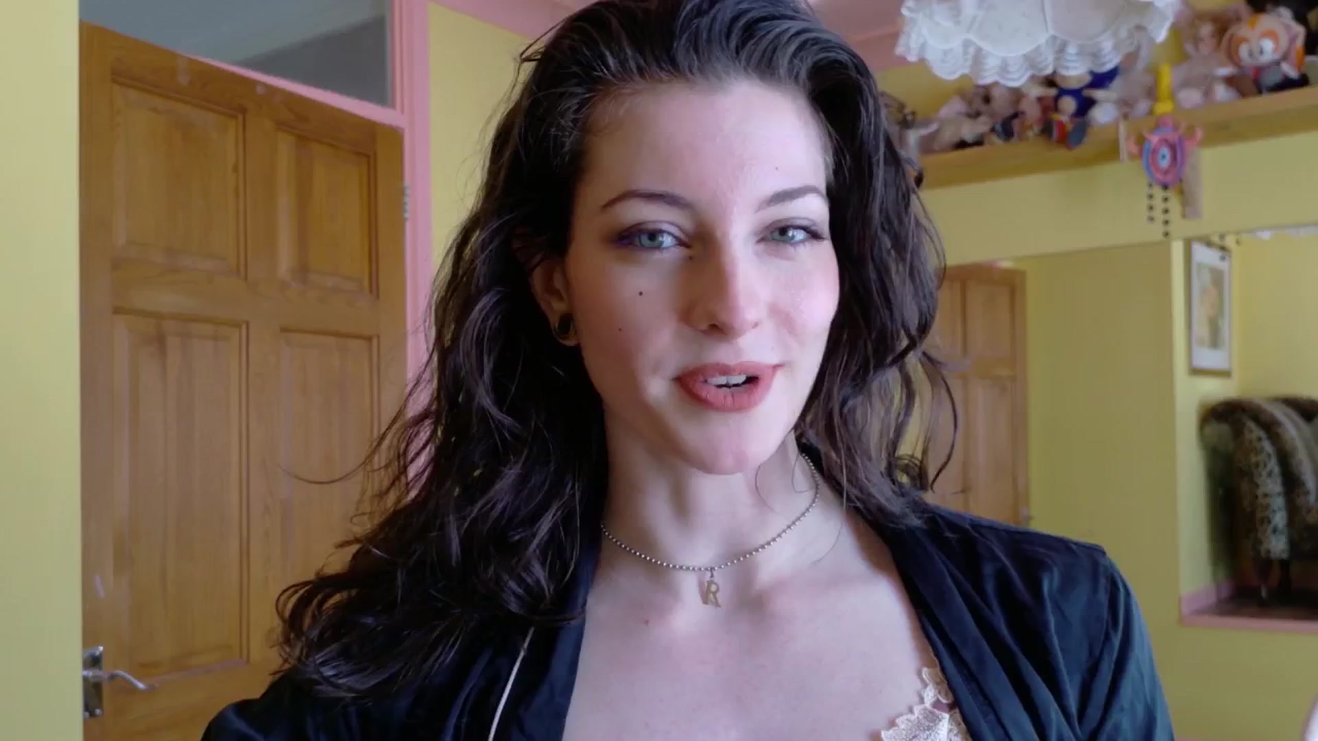 Gallery image thumbnail from sylksiren's myfreecams stream on, 04/02/2025, 14:03 image 18 of 20