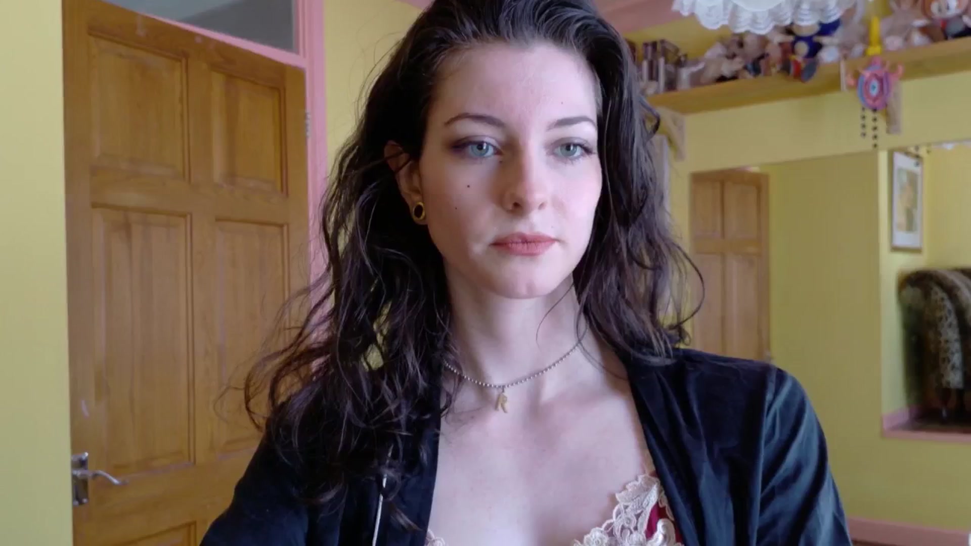 Gallery image thumbnail from sylksiren's myfreecams stream on, 04/02/2025, 14:03 image 17 of 20