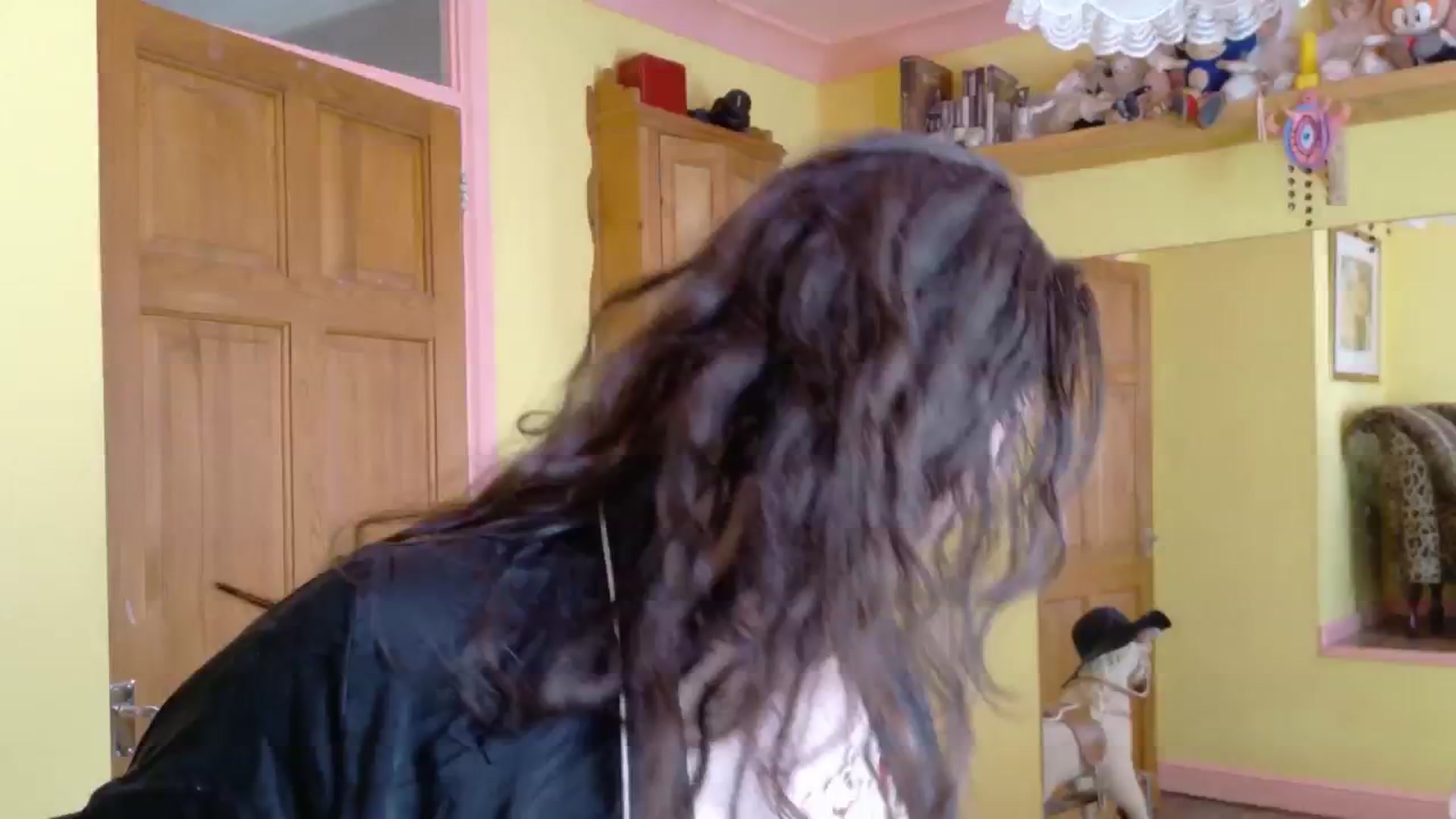 Gallery image thumbnail from sylksiren's myfreecams stream on, 04/02/2025, 14:03 image 15 of 20