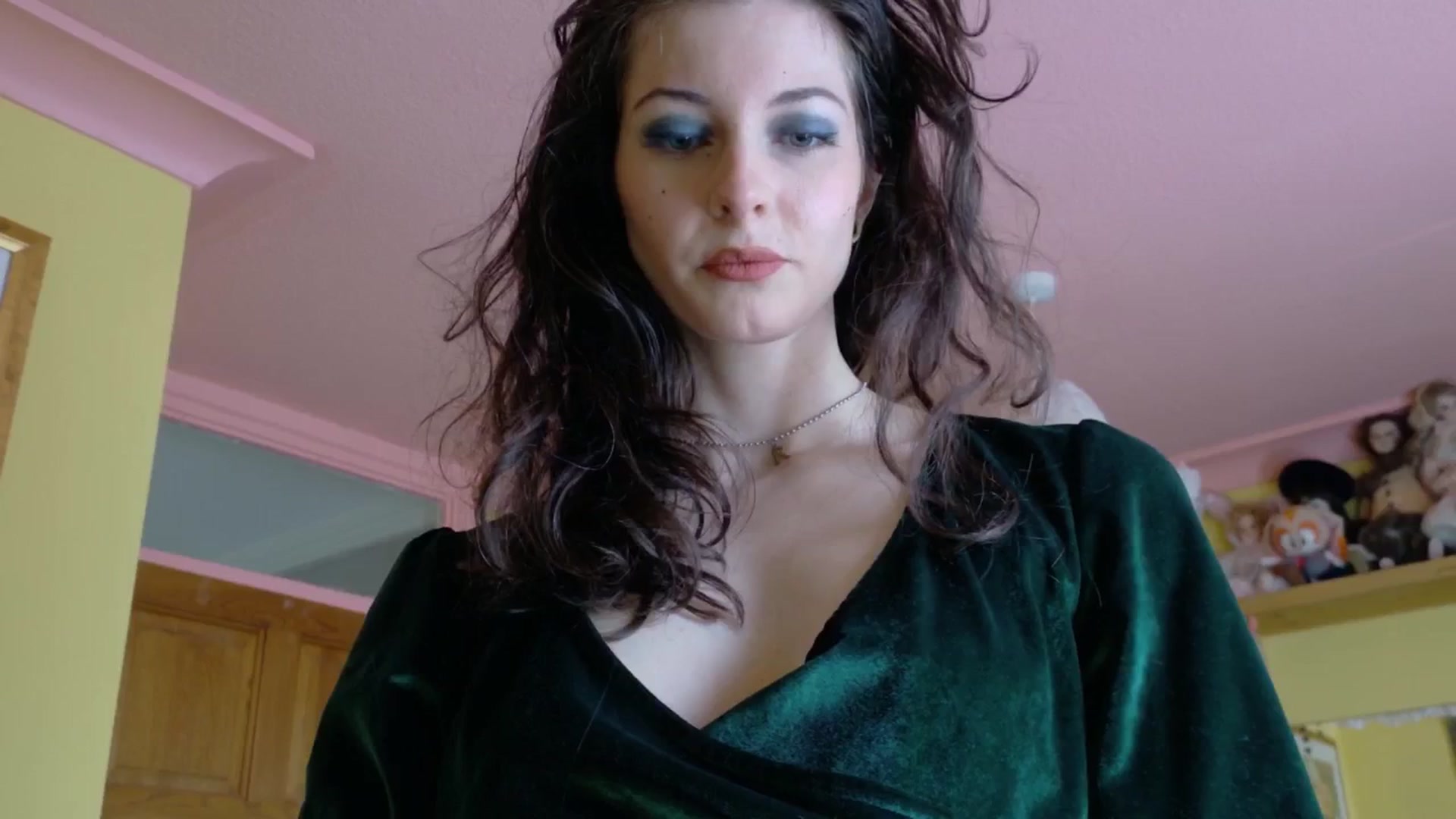 Gallery image thumbnail from sylksiren's myfreecams stream on, 04/03/2025, 12:24 image 2 of 20