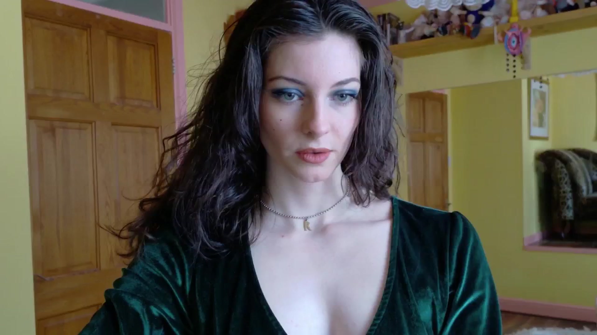 Gallery image thumbnail from sylksiren's myfreecams stream on, 04/03/2025, 12:24 image 14 of 20